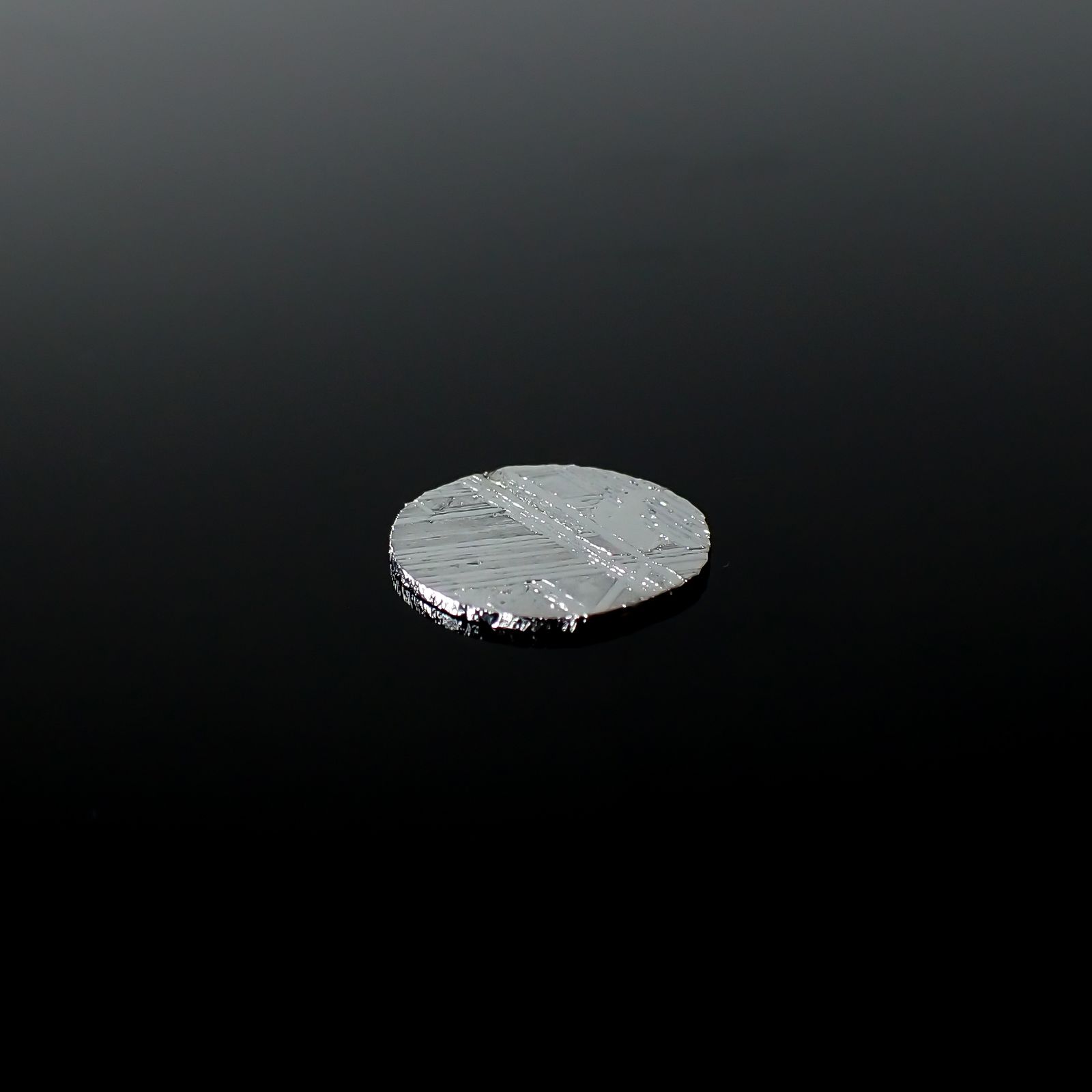 アルタイ隕石 発見地:中国 1.50ct[240125559]9.9x9.9mm前後