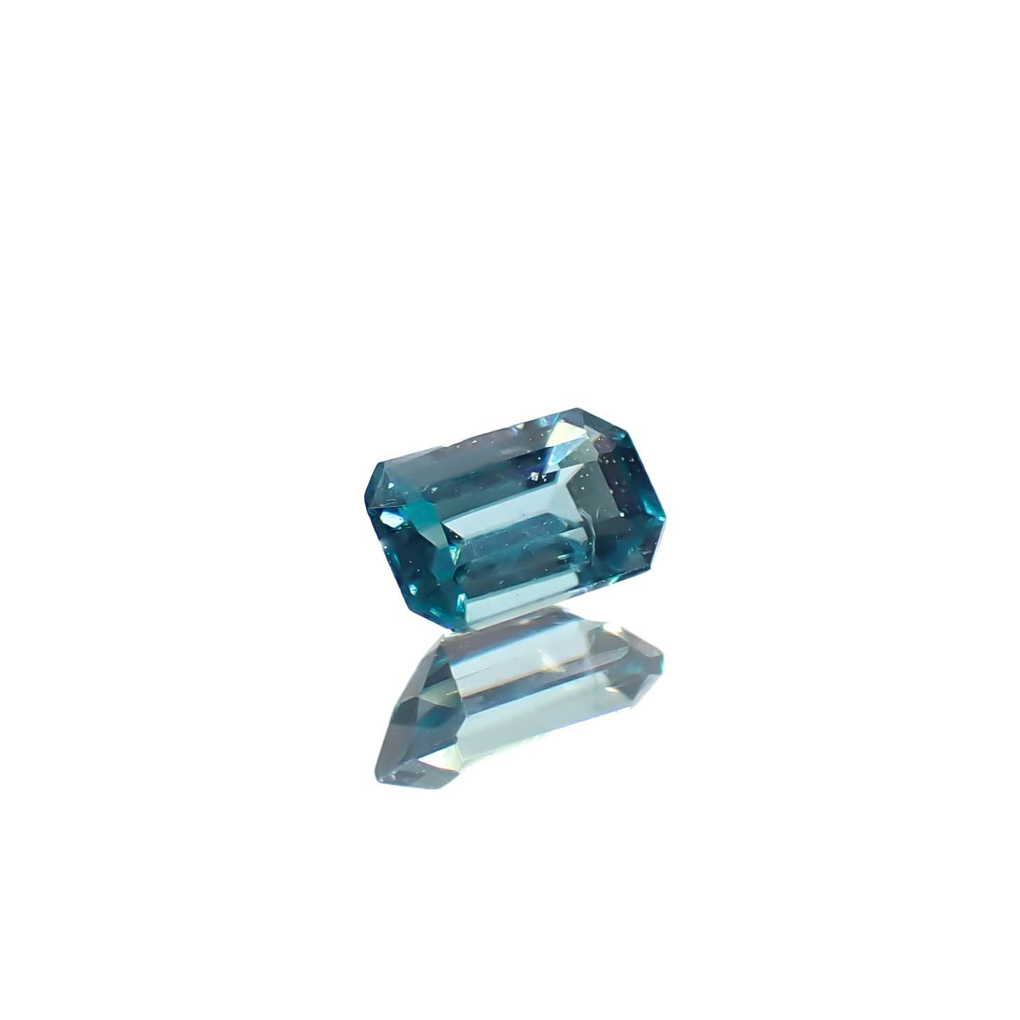 グランディディエライト(宝石名グランディディエライト)マダガスカル産 0.14ct 識別済[240928849]3.9x2.4mm前後