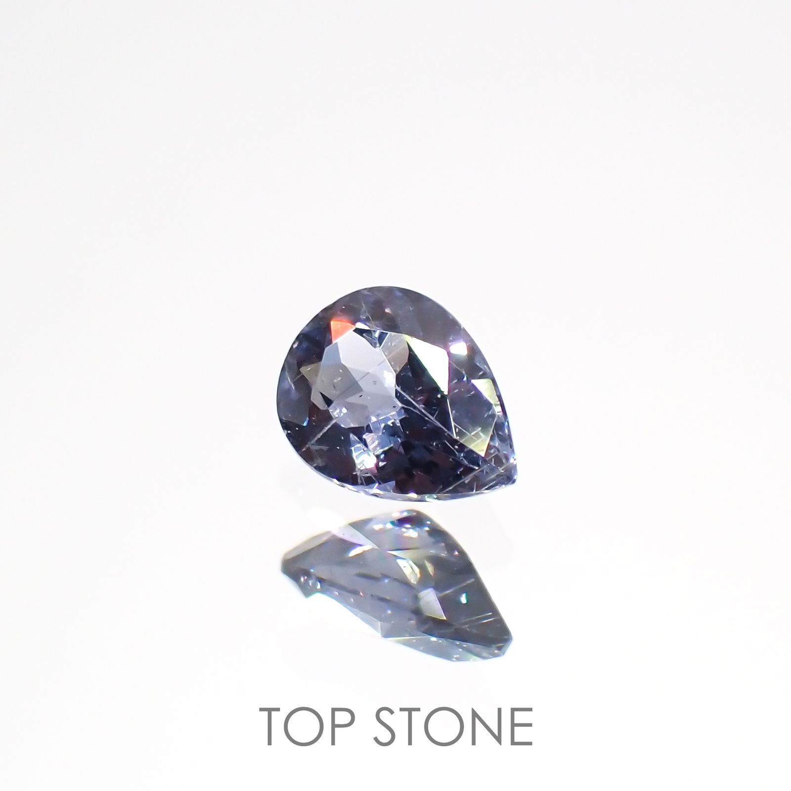 カラーチェンジガーネット アレキタイプ(宝石名ガーネット)マダガスカル・ベキリー産 0.18ct 識別済[220616433]4.1x3.1mm前後