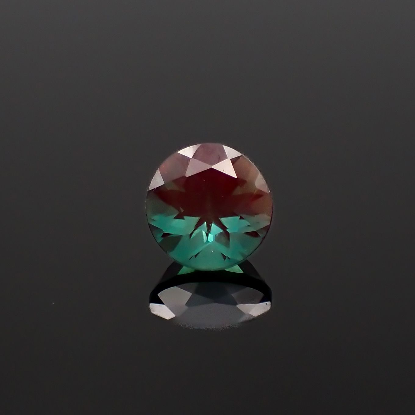 カラーチェンジアンデシン モンゴル産 0.49ct[230421464]4.9x4.9mm前後