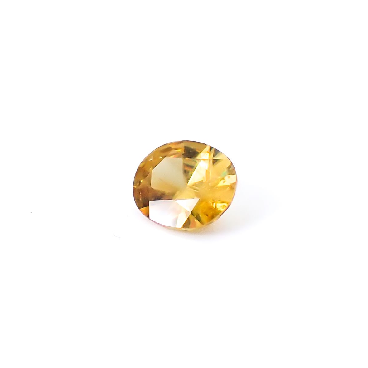 ゴールデンスフェーン マダガスカル産 0.41ct / 5.3x4.4mm前後 [260632360]