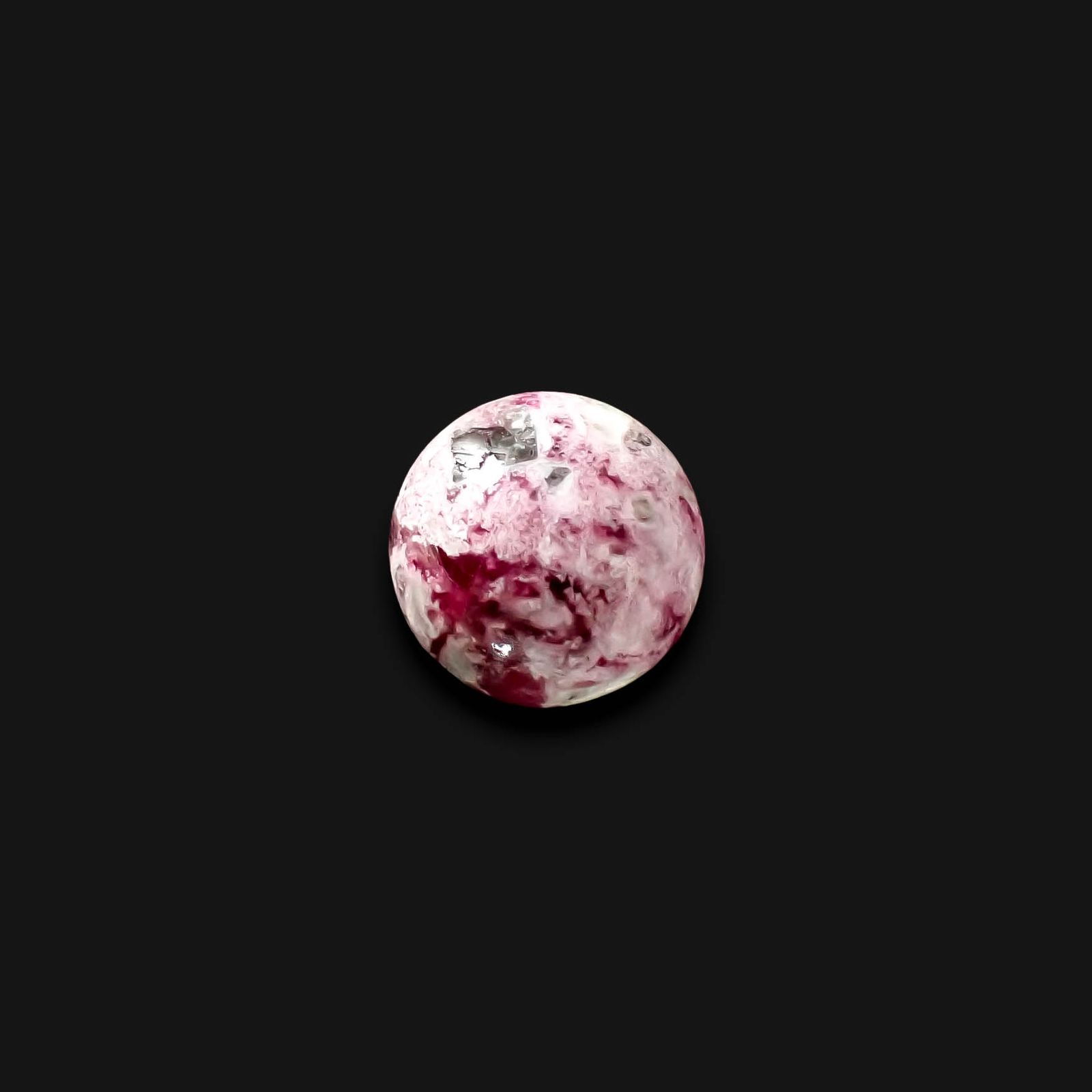 レッドベリル/ピンクベリル(母岩付き) アメリカ・ユタ州産 2.25ct [250730899]9.1x9.1mm前後