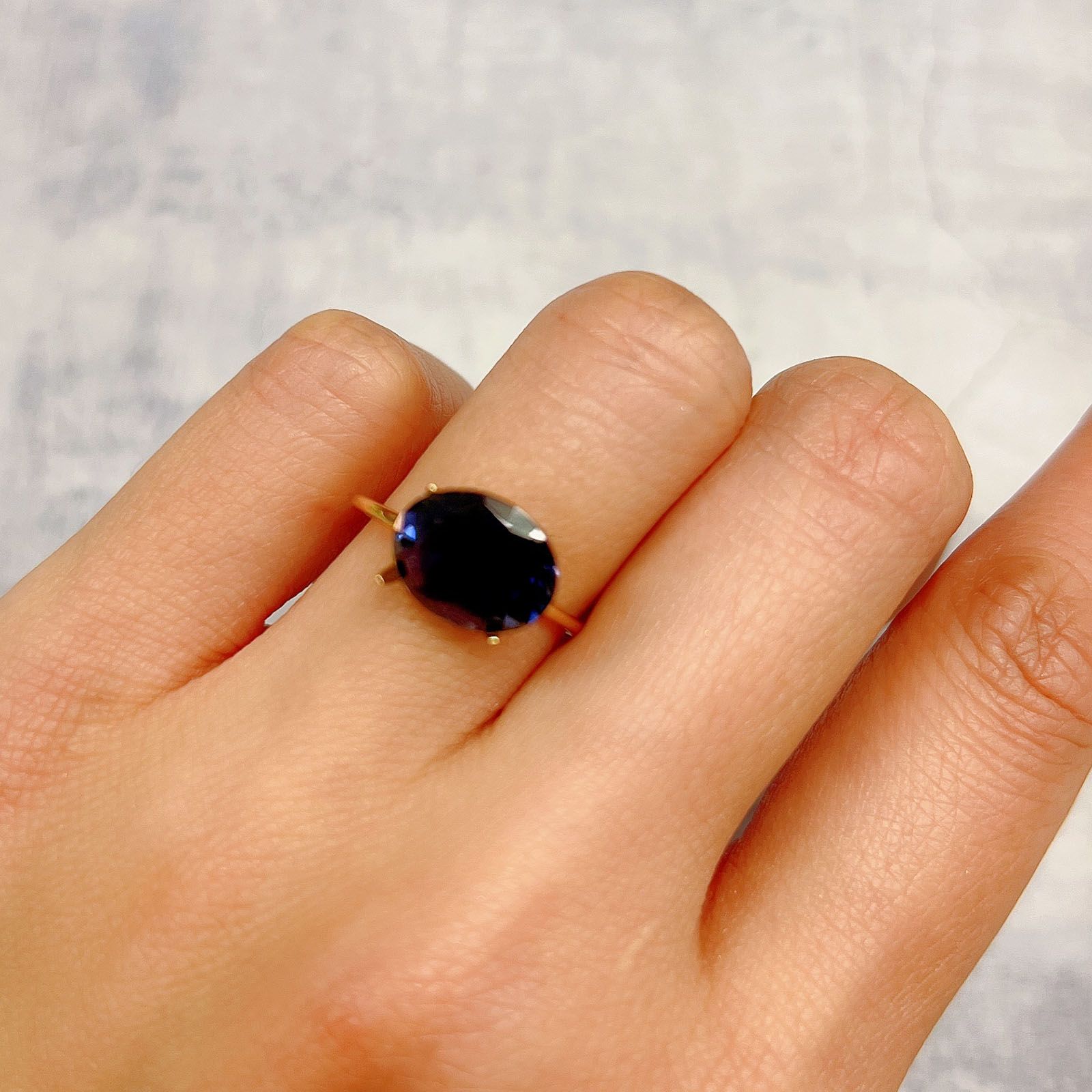 アイオライト(宝石名アイオライト)タンザニア産 2.64ct 識別済[220817257]10.9x9mm前後