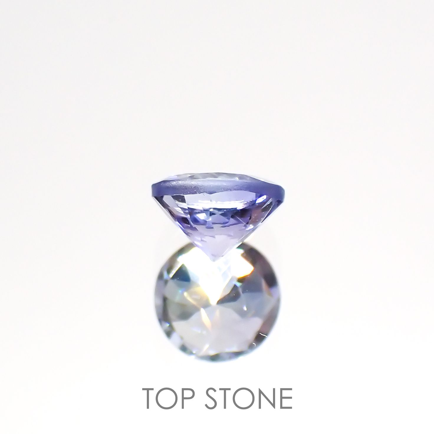 バイカラータンザナイト(宝石名ゾイサイト)タンザニア産 0.53ct 識別済[220515897]5.1x5mm前後
