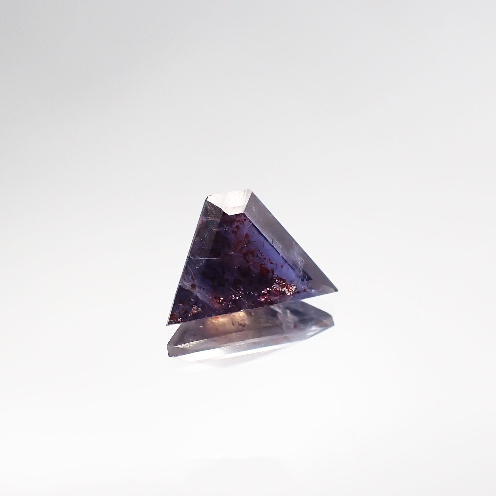◇カスタムカット◇アイオライトサンストーン(宝石名アベンチュリン・アイオライト) インド/ブラジル産 1.228ct ソ付(彩珠)[210711617]6.7×9.9mm前後