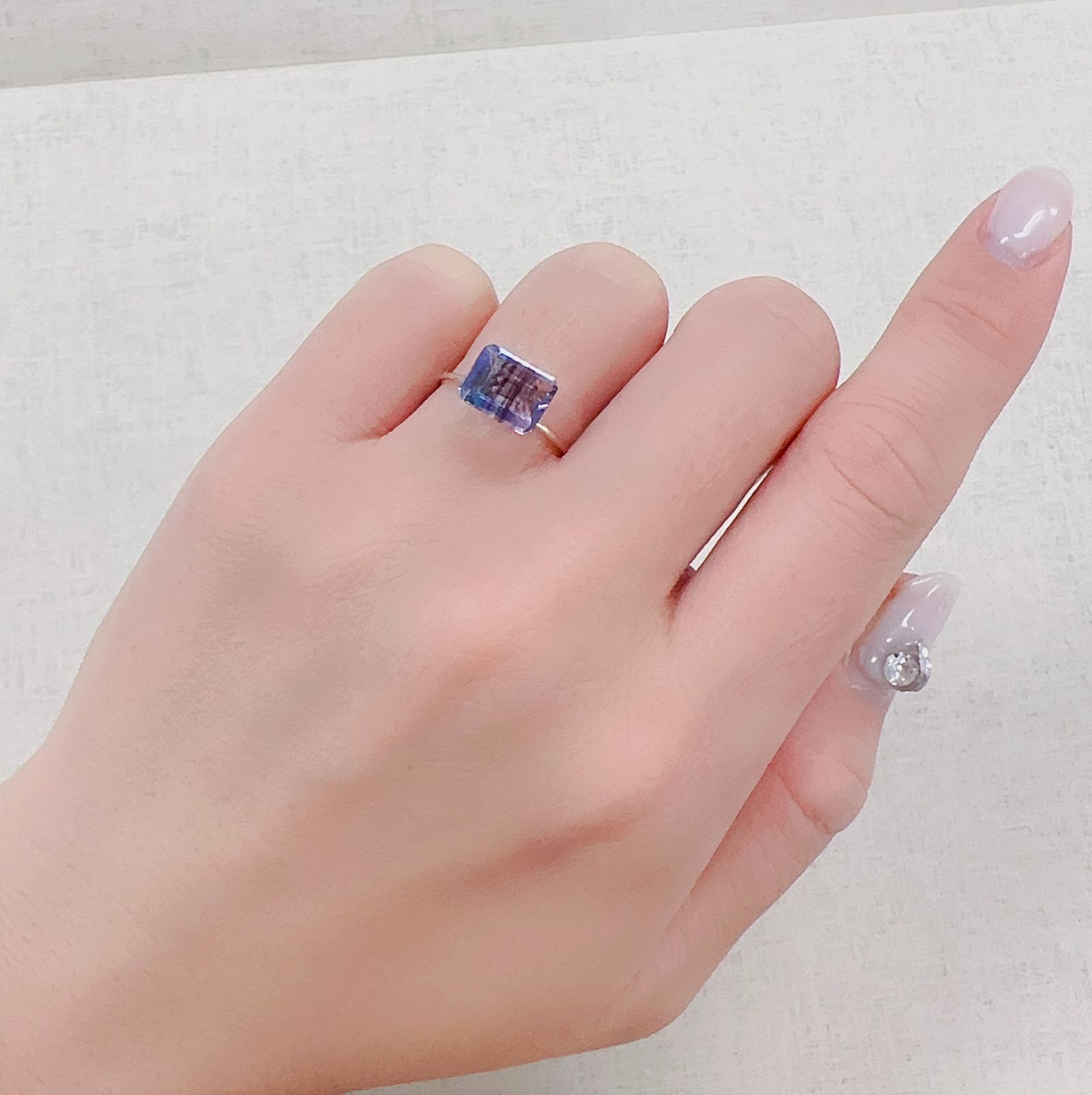 パーティカラーフローライト ブラジル産 2.31ct[230421753]8.9x7mm前後