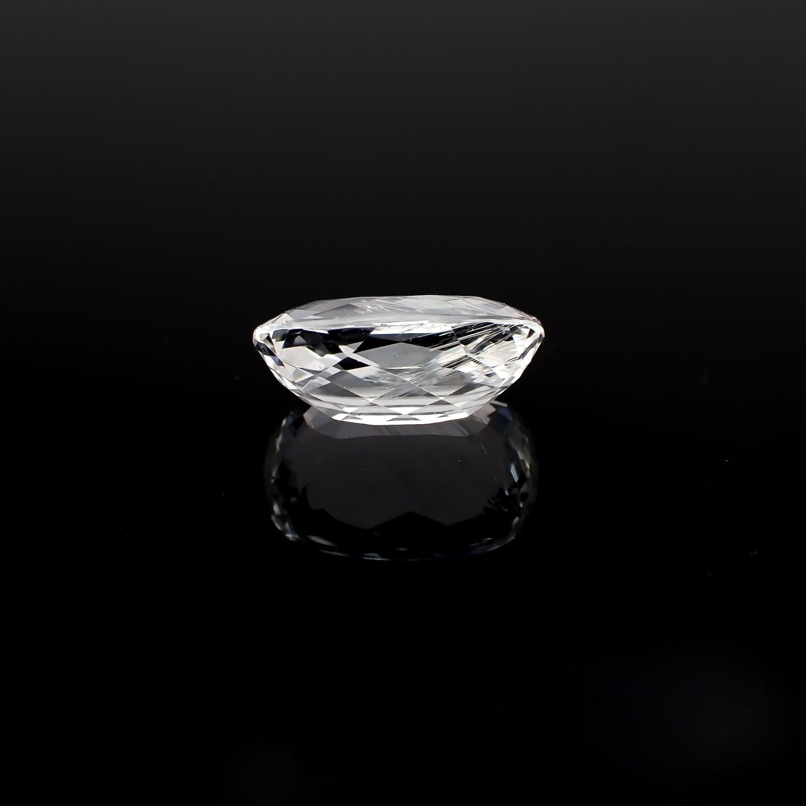 ニードルイントパーズ(チューブイントパーズ) ブラジル産 8.60ct