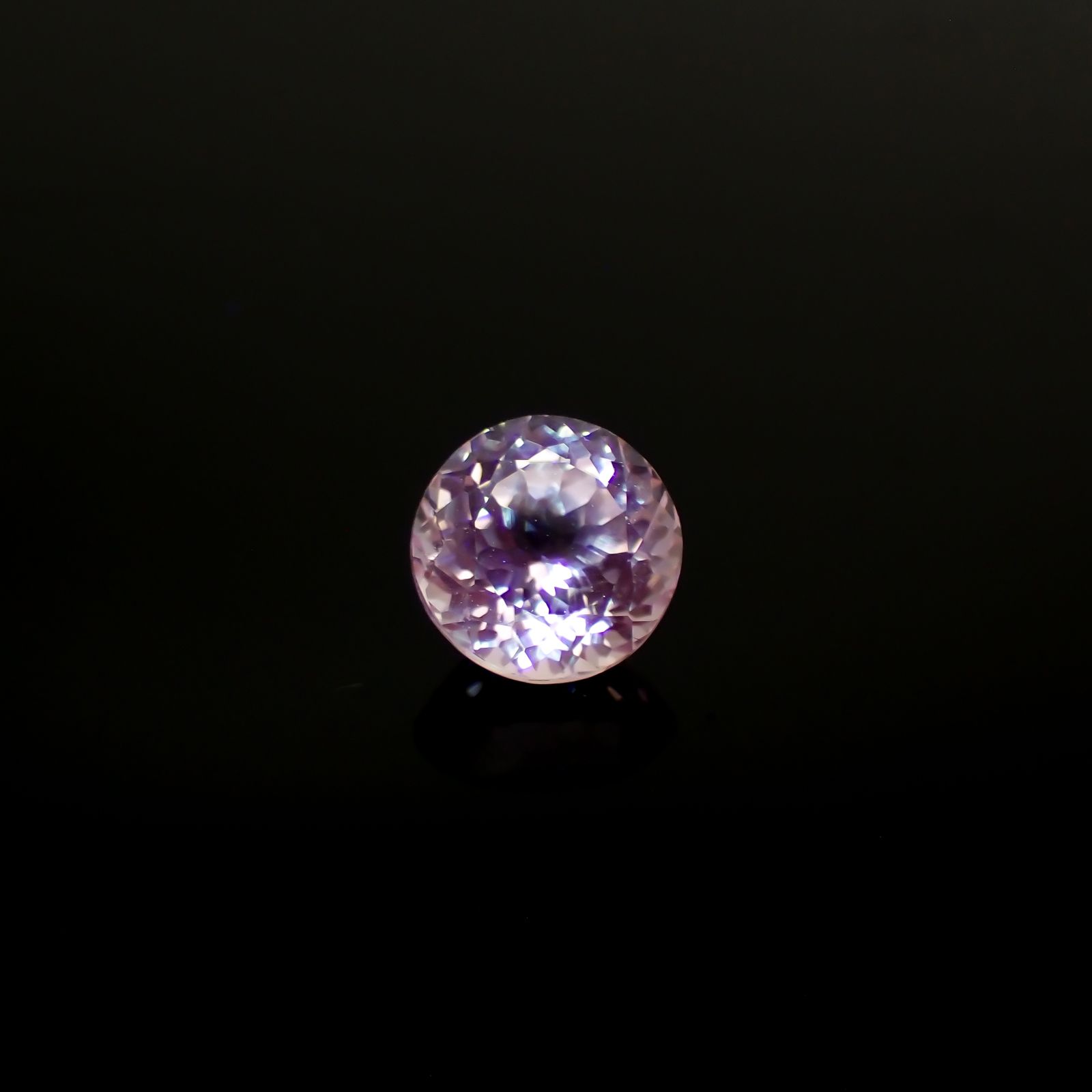 クンツァイト アフガニスタン産 2.32ct[240125356]7.9x7.9mm前後