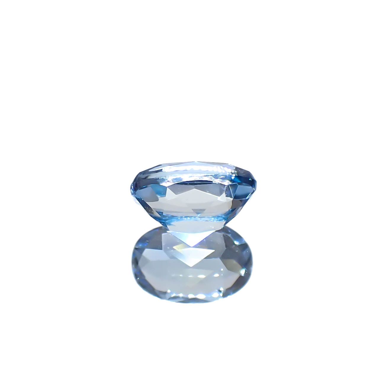 タトゥーアクアマリン ブラジル・ミナスジェライス州タトゥー鉱山産 0.30ct[240929123]5.2x3.5mm前後