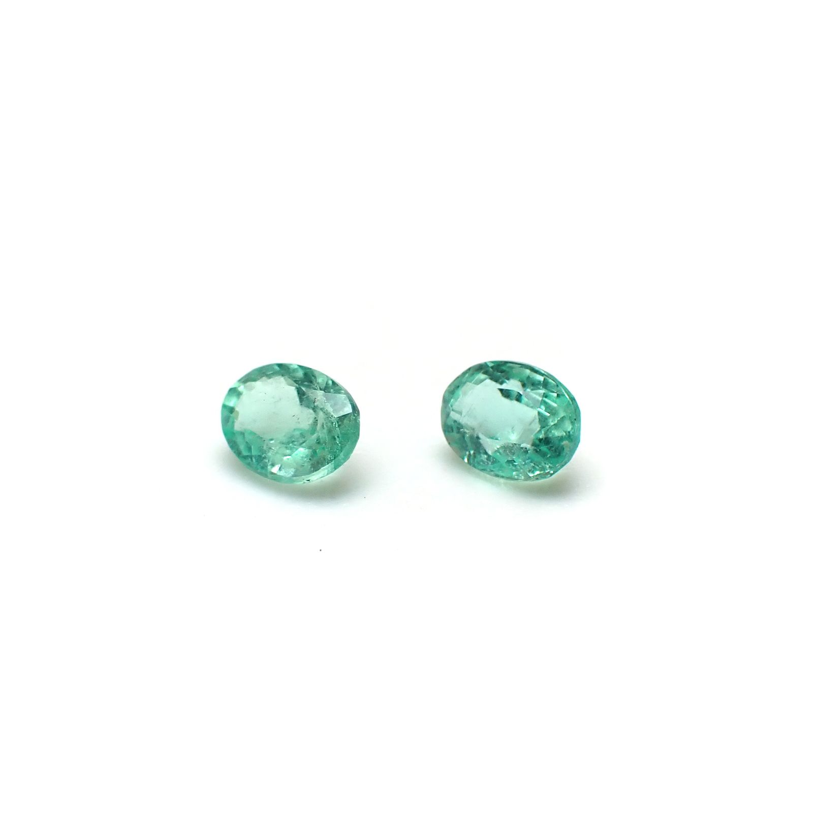 ◇ペアセット◇パステルカラーエメラルド ザンビア産 0.35ct(2pcs合計) [250430238]4x3mm前後