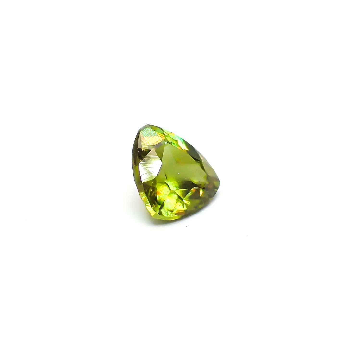 カラーチェンジスフェーン パキスタン産 0.34ct / 4.5x4.7mm前後 [260632443]