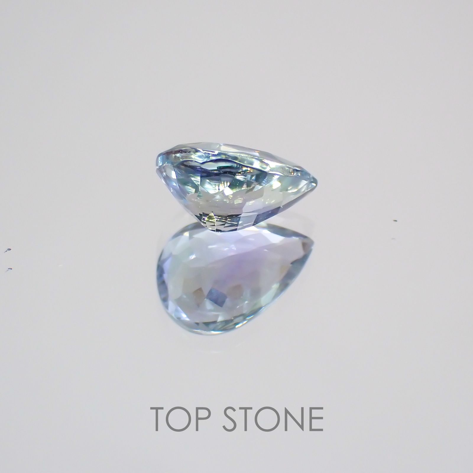 バイカラータンザナイト タンザニア産 ルース 0.74ct[210310098]7×5mm前後