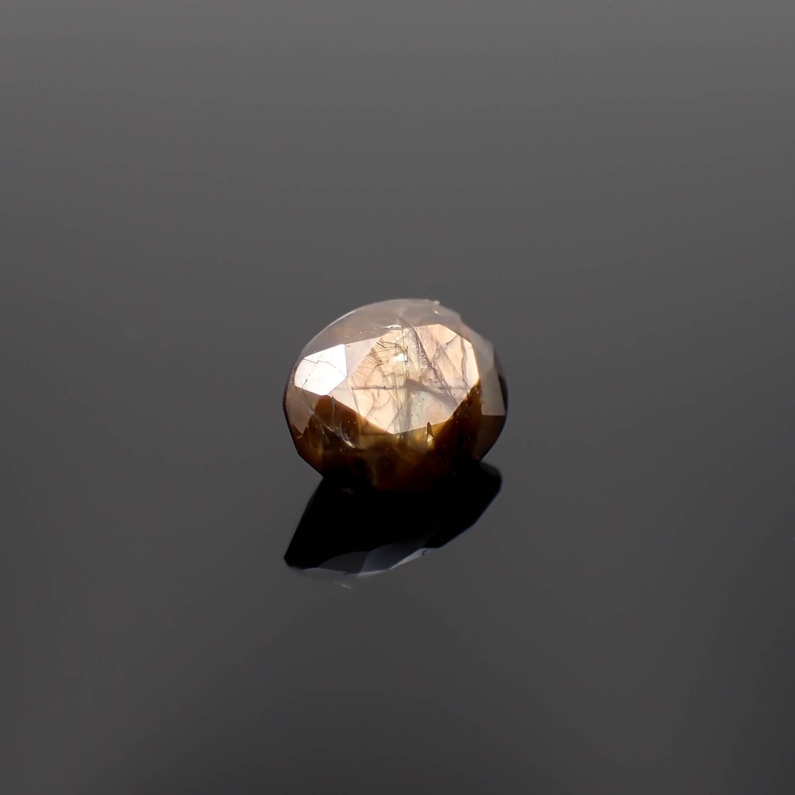 ゴールドシーンサファイア非加熱 ケニア産 2.84ct[230321327]9.4x7.1mm前後