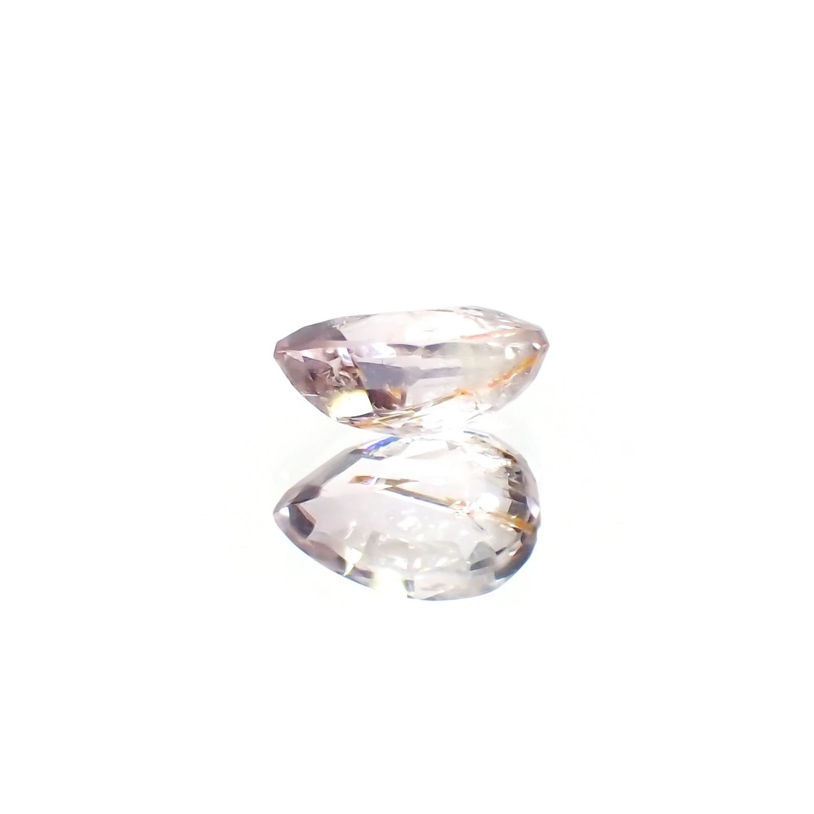 ピンクポードレッタイト (宝石名ポードレッタイト )ビルマ産 ソ付(彩珠) 0.383ct / 6x4.2mm前後 [231023922]