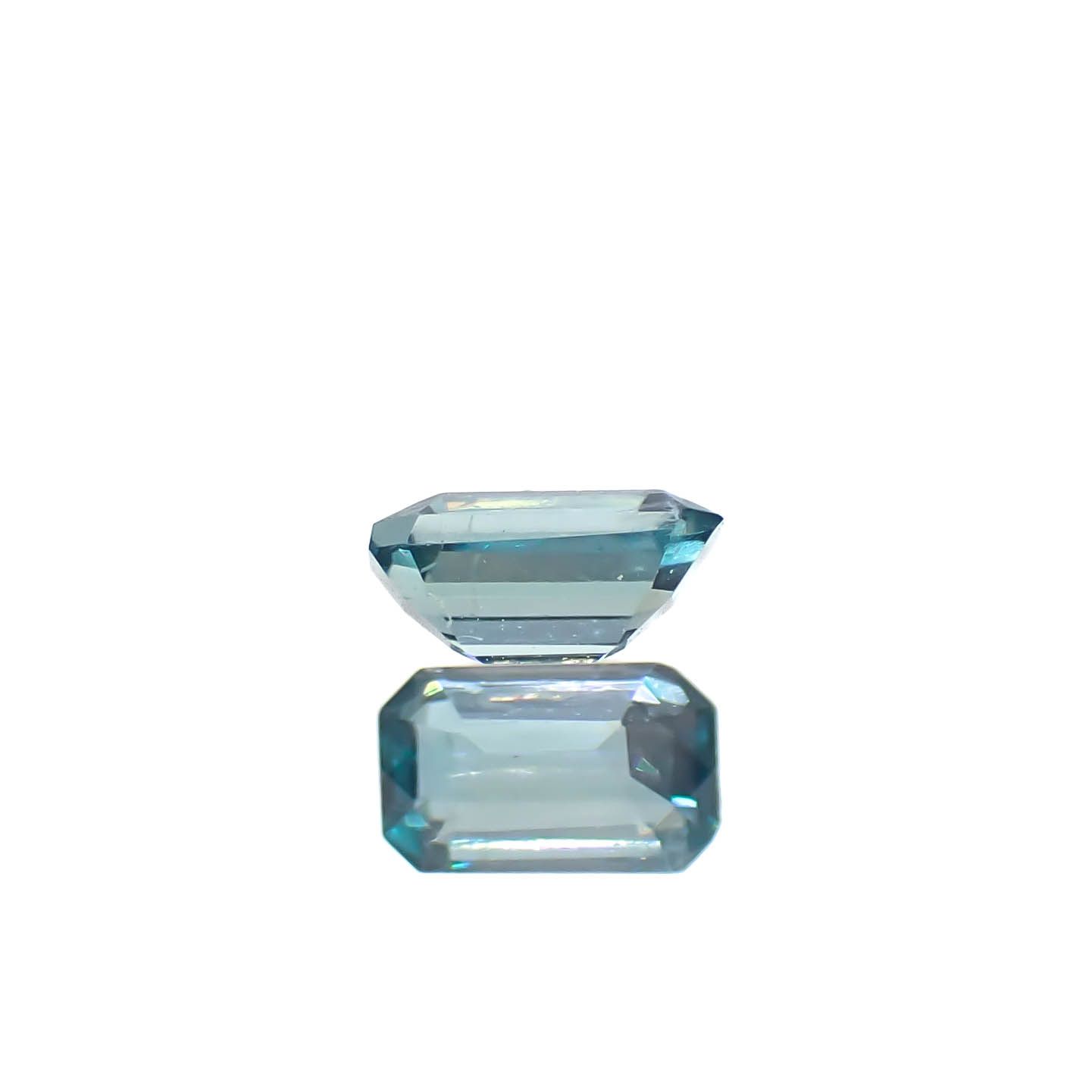グランディディエライト(宝石名グランディディエライト)マダガスカル産 0.14ct 識別済[240928849]3.9x2.4mm前後