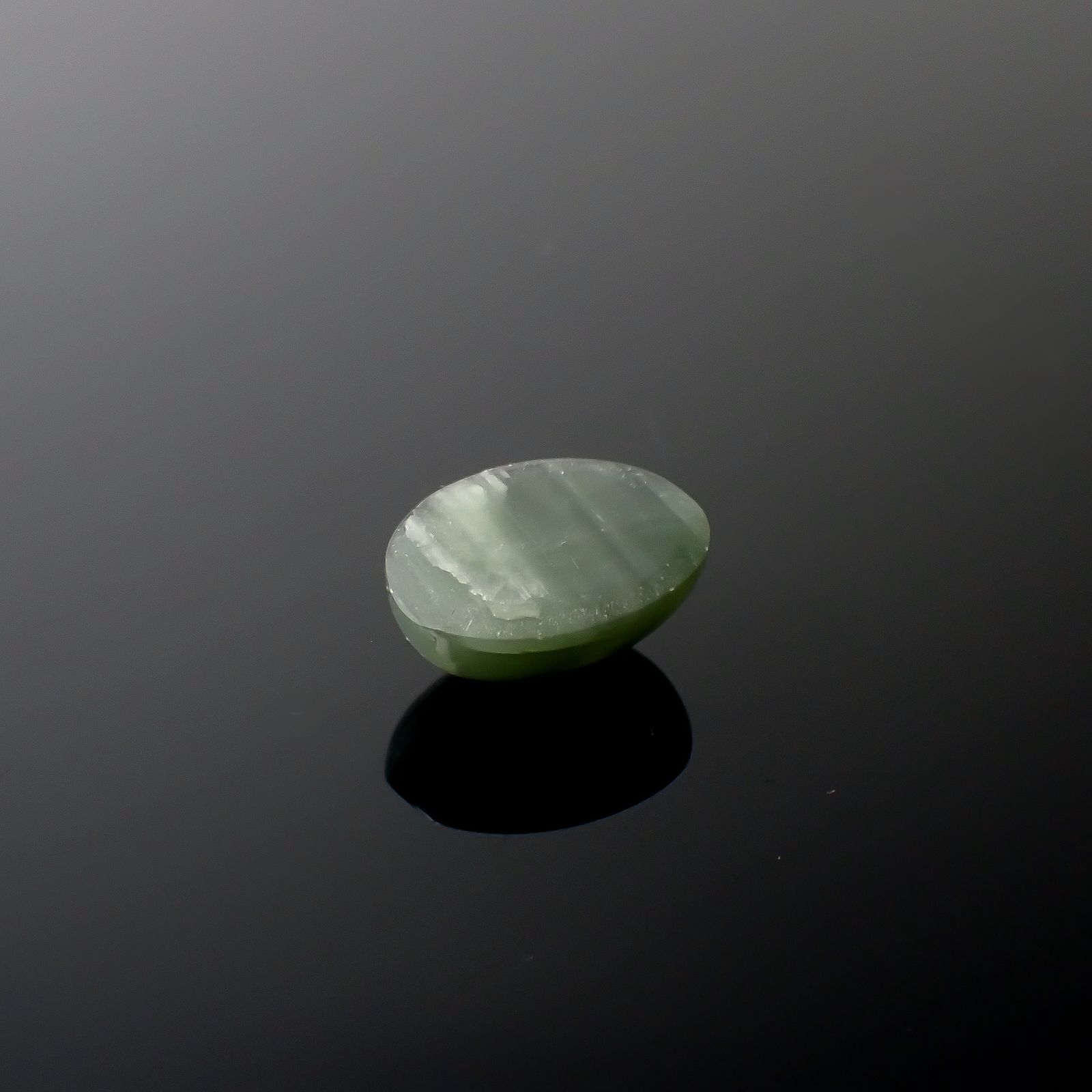 グリーンアパタイトキャッツアイ ブラジル産 14.16ct[240427183]16.8x12.3mm前後