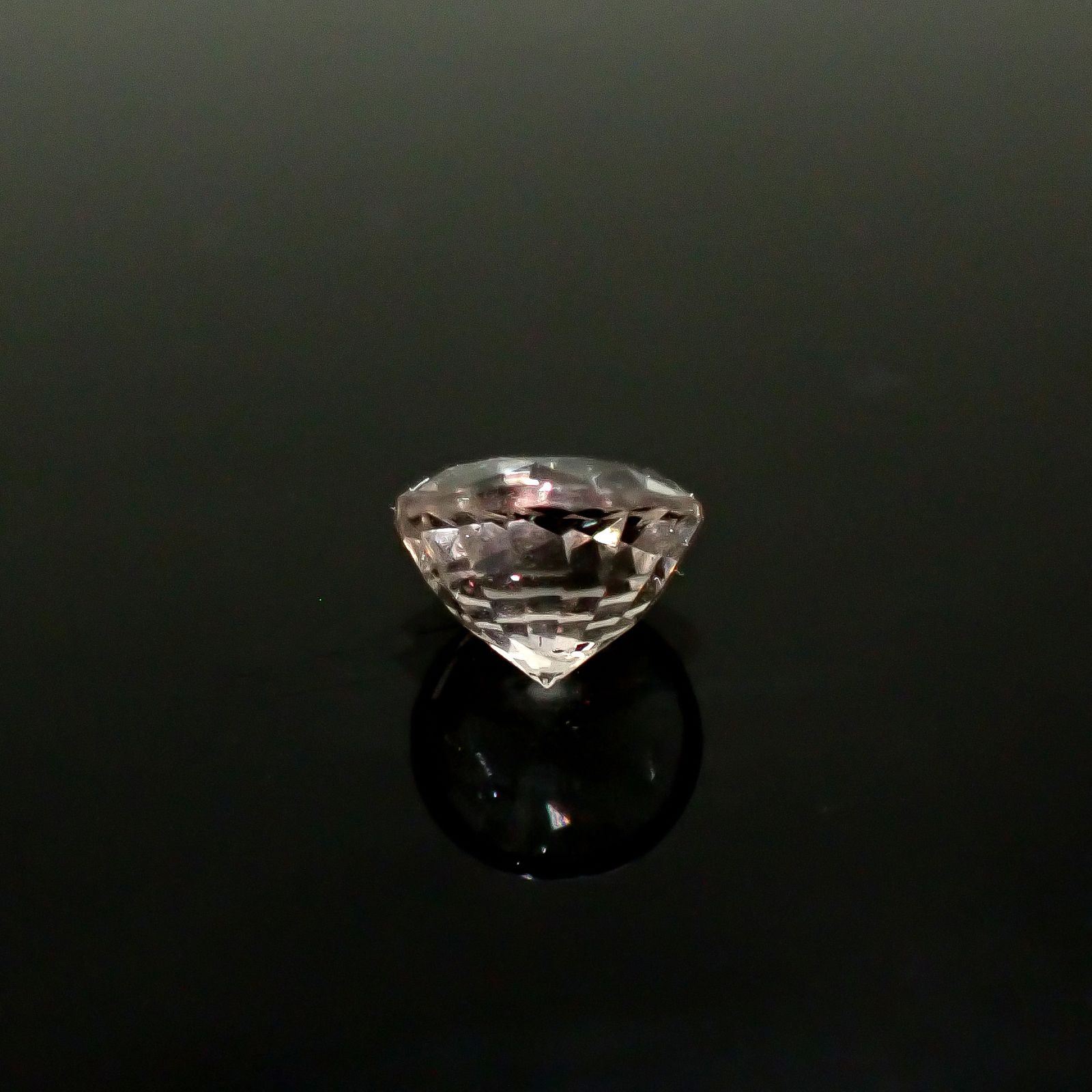 ティンカーベルクォーツ ブラジル産 1.58ct / 7.5x7.4mm前後 [260131529]