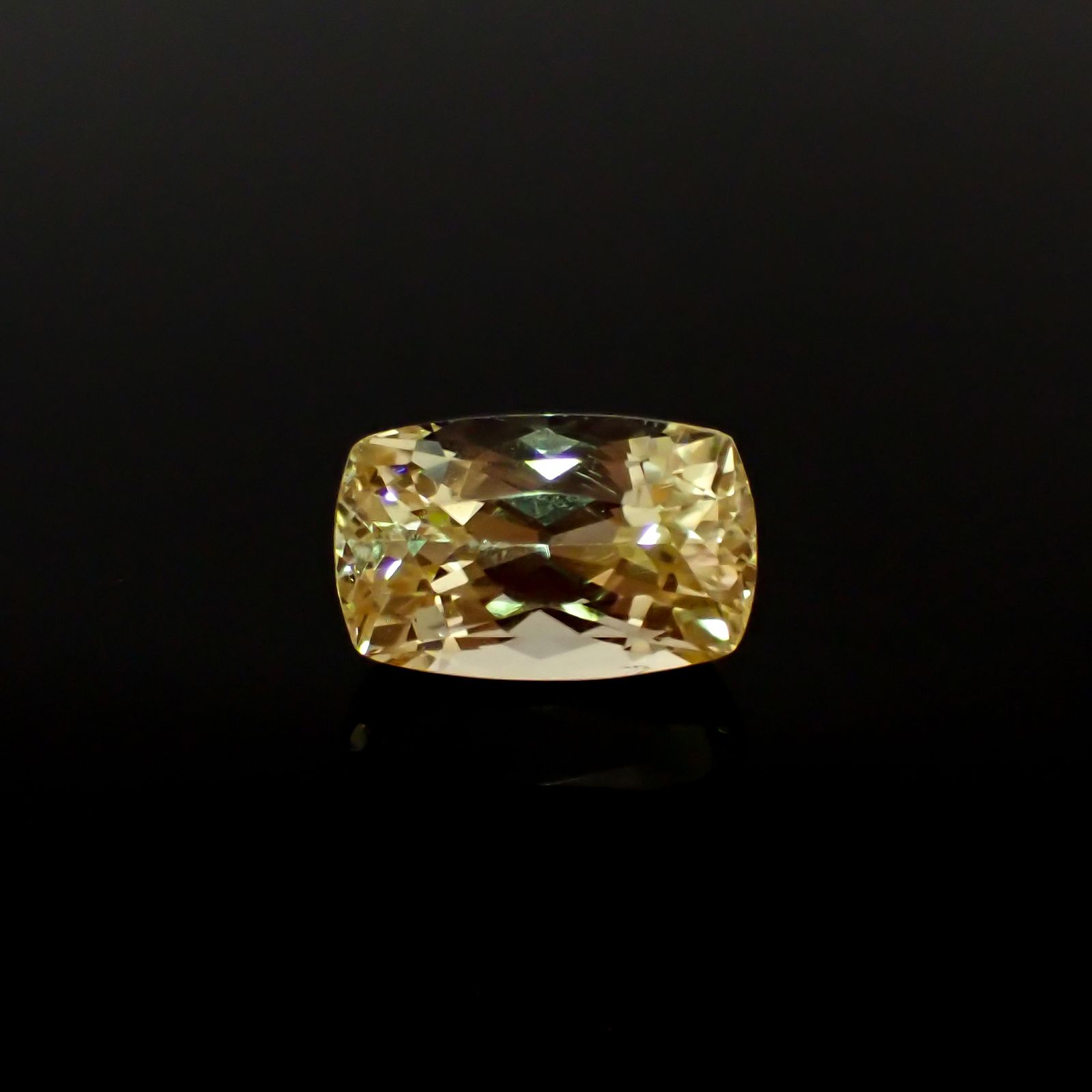 トリフェーン アフガニスタン産 22.65ct[240928700]19.4x12.3mm前後