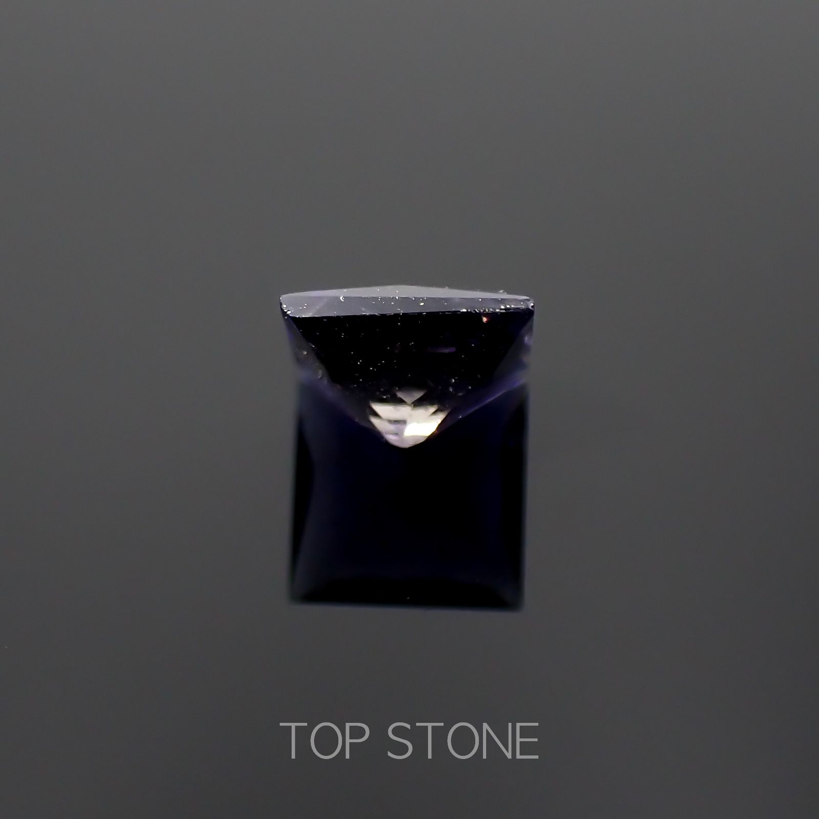 ◇プリンセスカット◇アイオライトサンストーン インド/ブラジル産 0.89ct[230220803]6x6mm前後