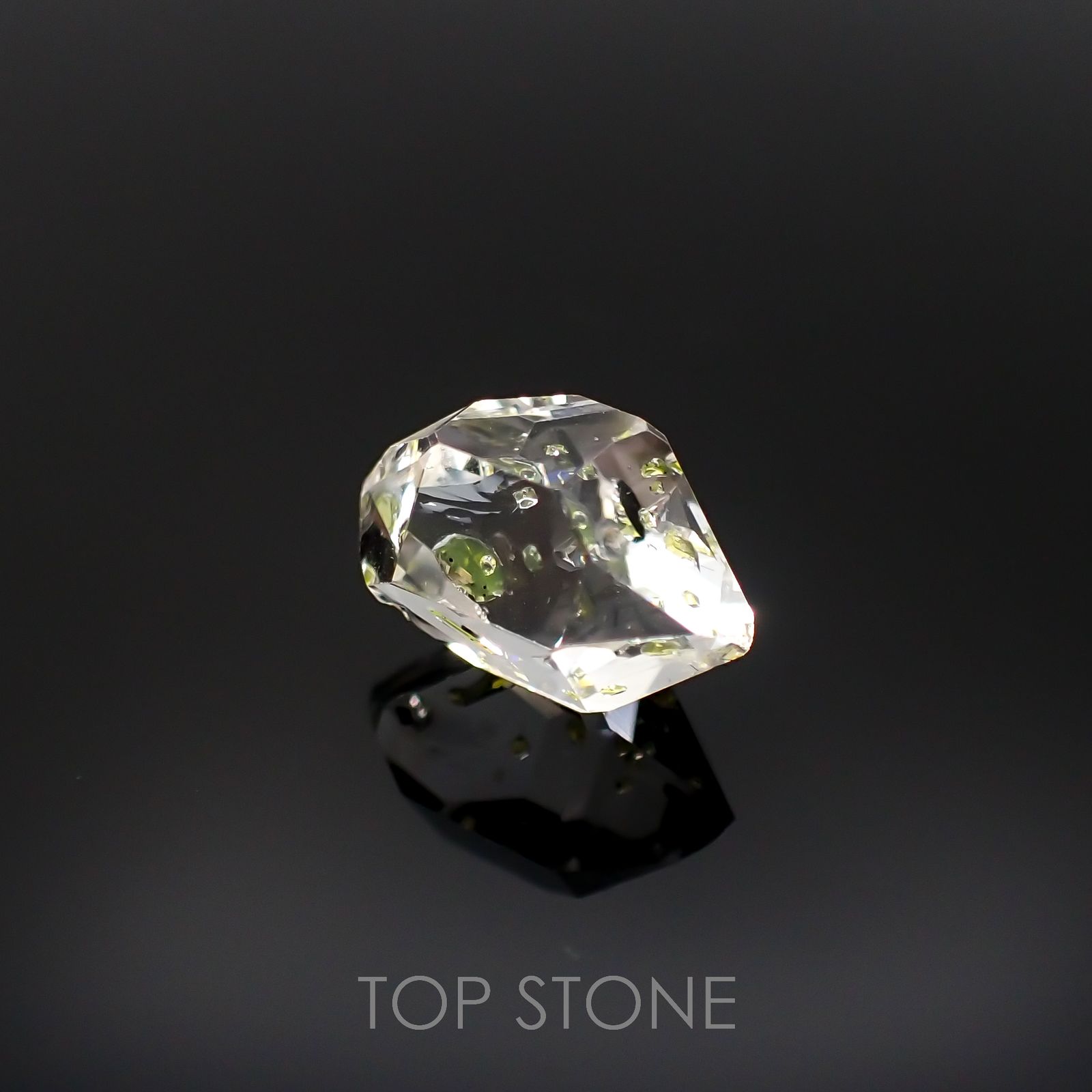 オイルインクォーツ 原石 パキスタン産 4.49ct[220917683]13.1x8.6mm前後