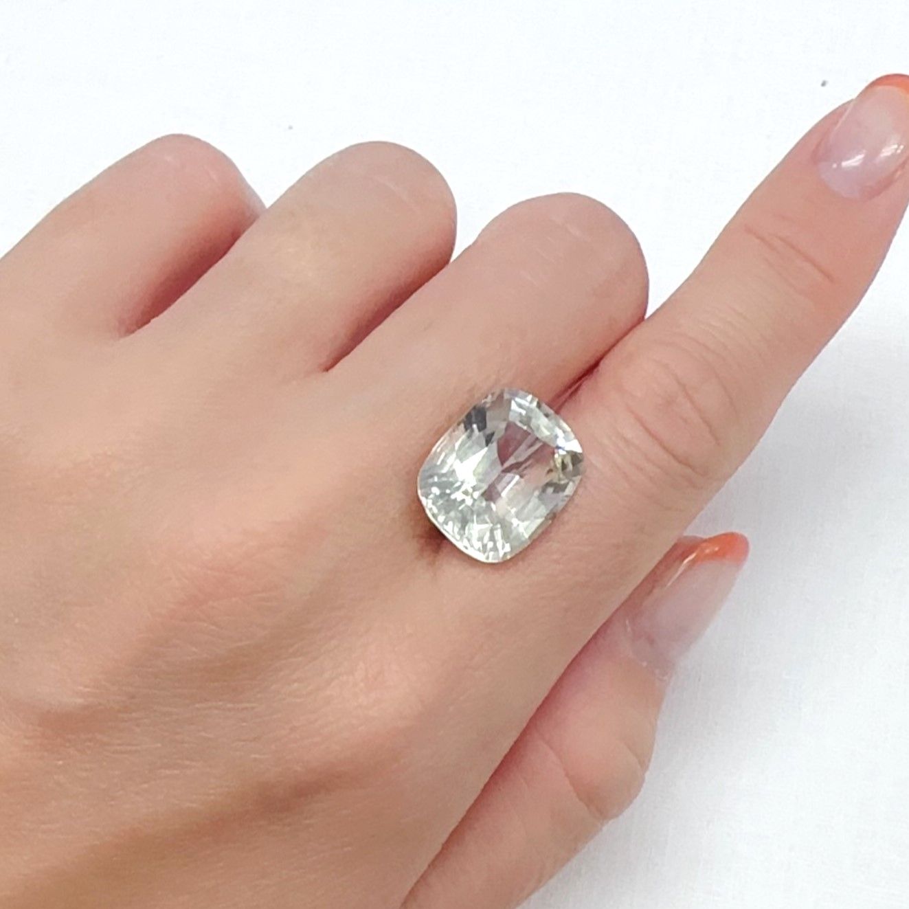 イエローダイオプサイド モゴック産 12.84ct[240527766]15.9x13.1mm前後