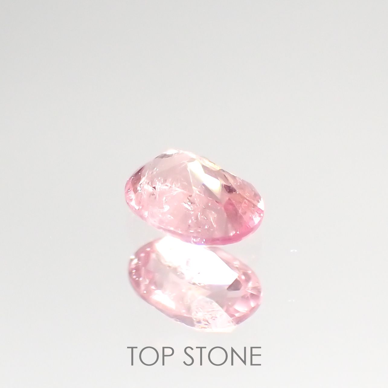 ペツォッタイト(ラズベリル)(宝石名ペツォッタイト) マダガスカル産 0.159ct ソ付(彩珠)[210812613]3.9×2.9mm前後