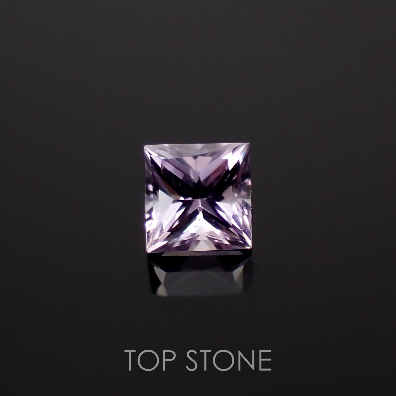 ◇プリンセスカット◇アイスラベンダーサファイア(宝石名サファイア)東アフリカ産 0.23ct 識別済[230120235]3.2x3.2mm前後