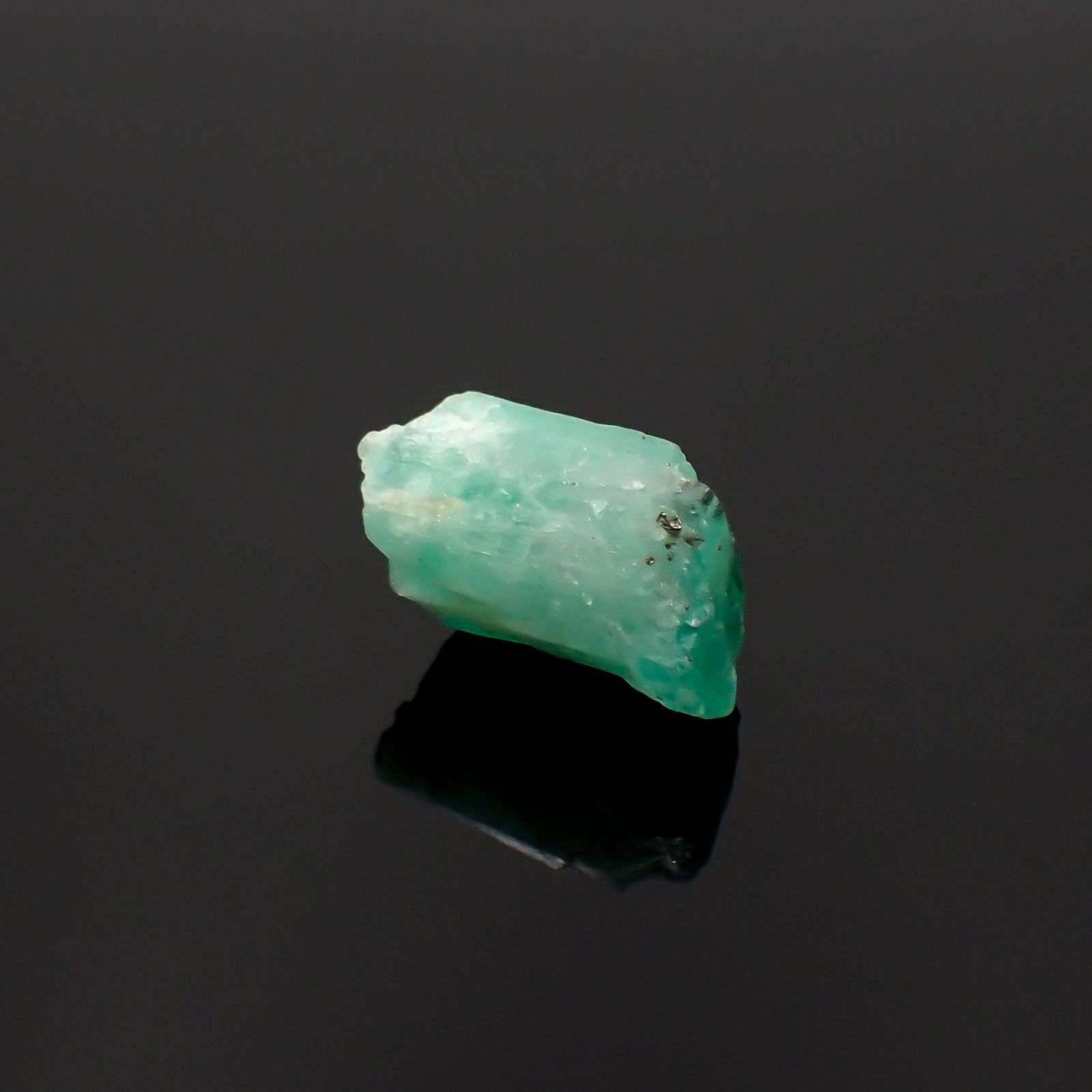エメラルド原石 コロンビア産 9.12ct[230421706]14.5x8.8mm前後