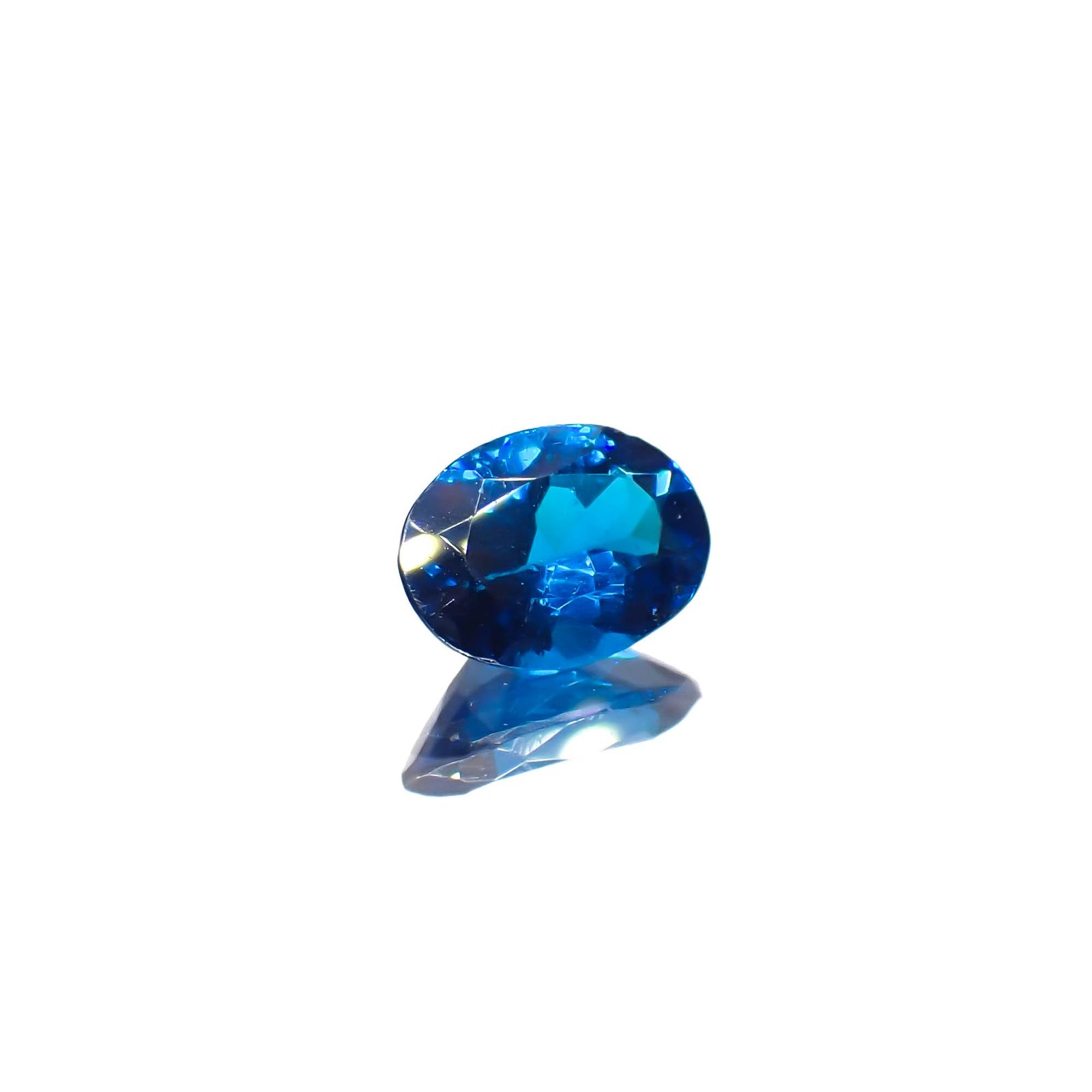 ディープブルーアパタイト  マダガスカル産 0.66ct[230421663]6.8x5mm前後