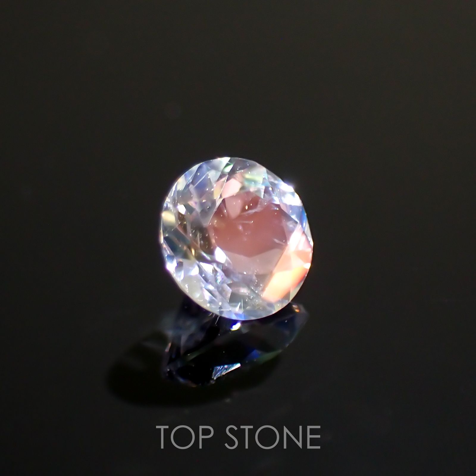 レインボームーンストーン(宝石名ラブラドライト)マダガスカル産 0.22ct 識別済[211113730]4x3.9mm前後