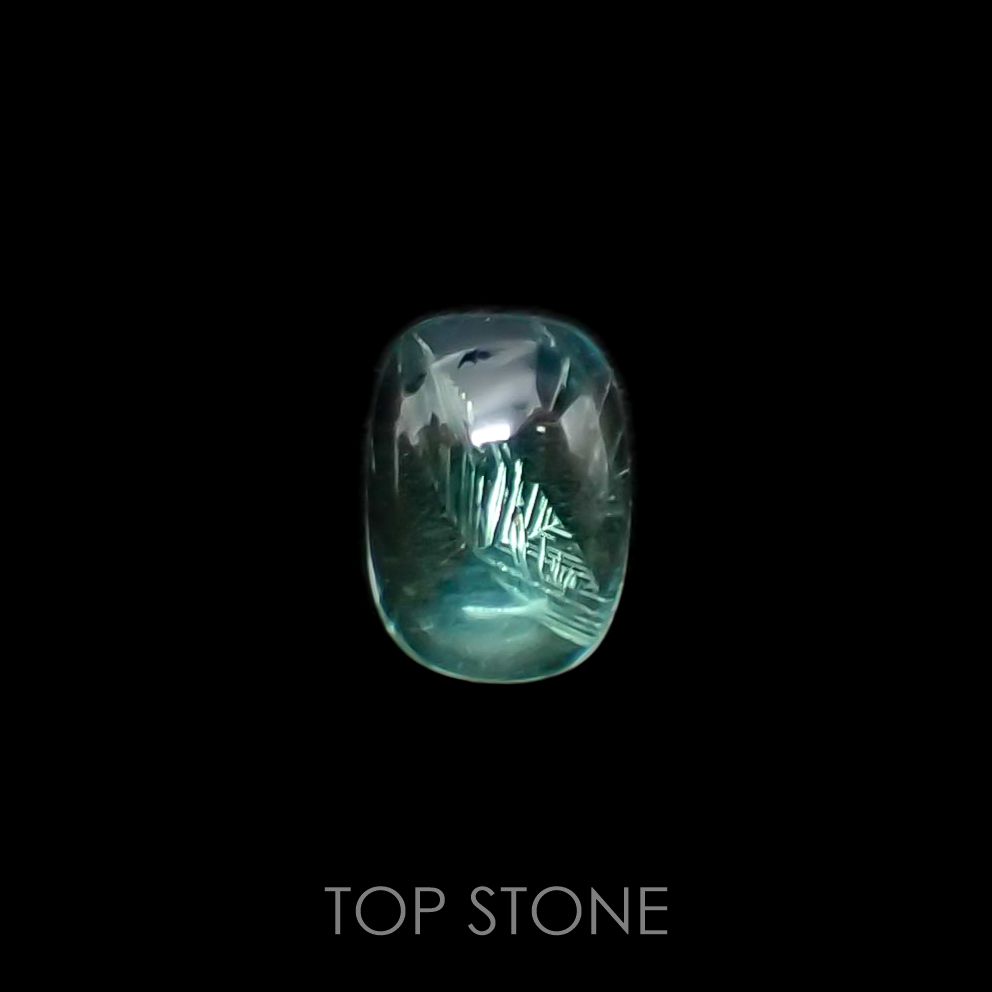 フローライト フルオレッセンス(宝石名フルオライト)イギリス・ロジャリー鉱山産 0.64ct 識別済[211113773]5.9x4.2mm前後
