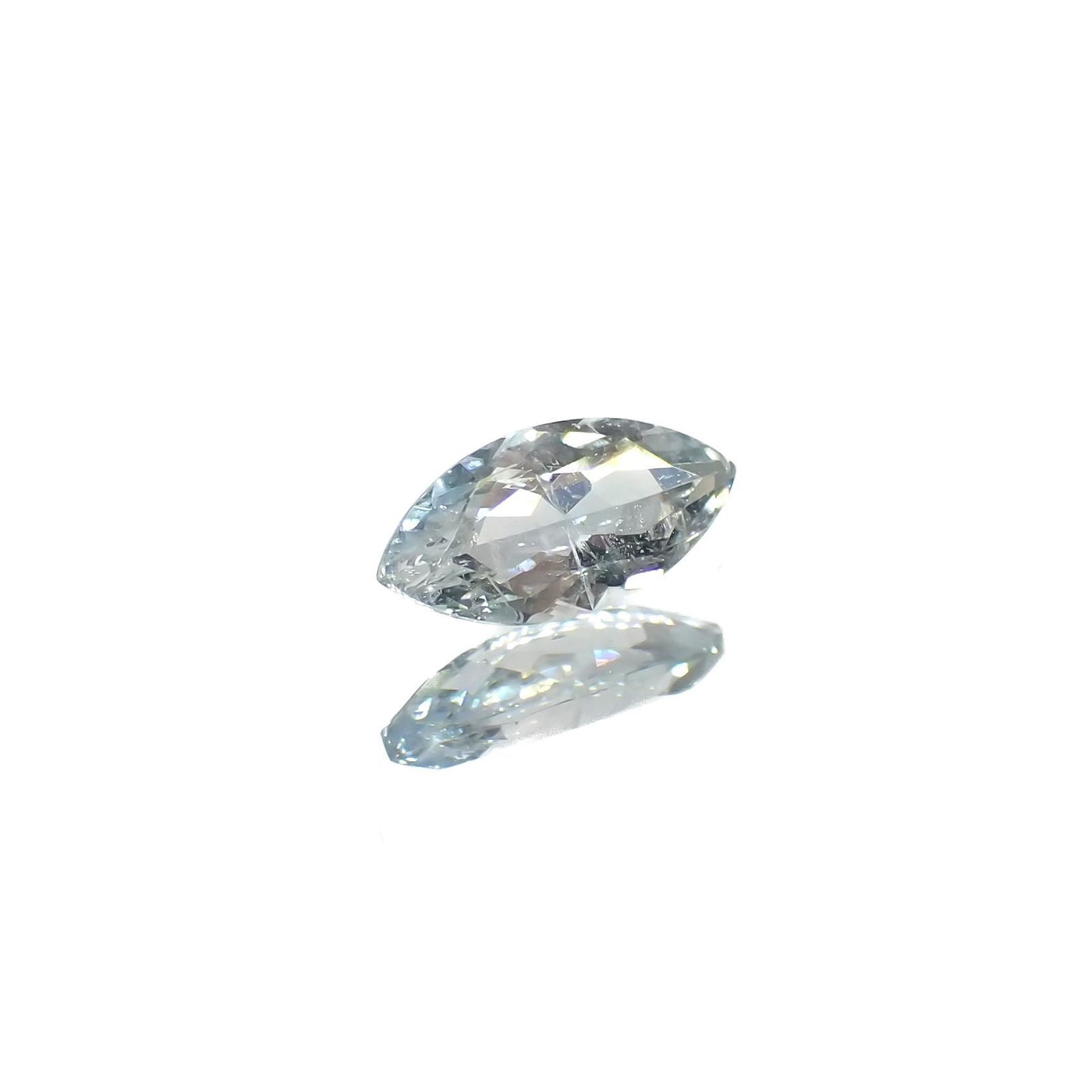 ジェレメジェバイト(宝石名エレメジェバイト)ナミビア産 識別済 0.39ct / 7.3x3.6mm前後 [220616314]