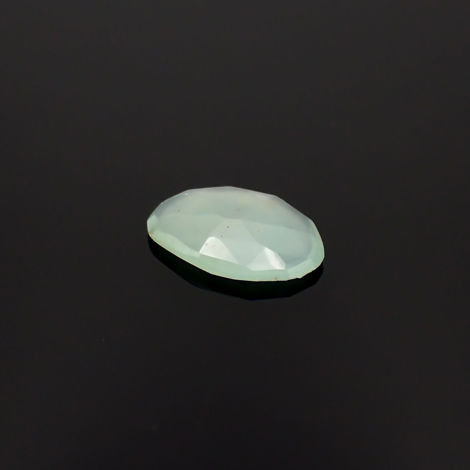 ◇フリーフォーム・ローズカット◇アクアプレーズ(宝石名ブルー グリーン・カルセドニー)南アフリカ産 1.85ct 識別済[231023970]12.9x9.5mm前後