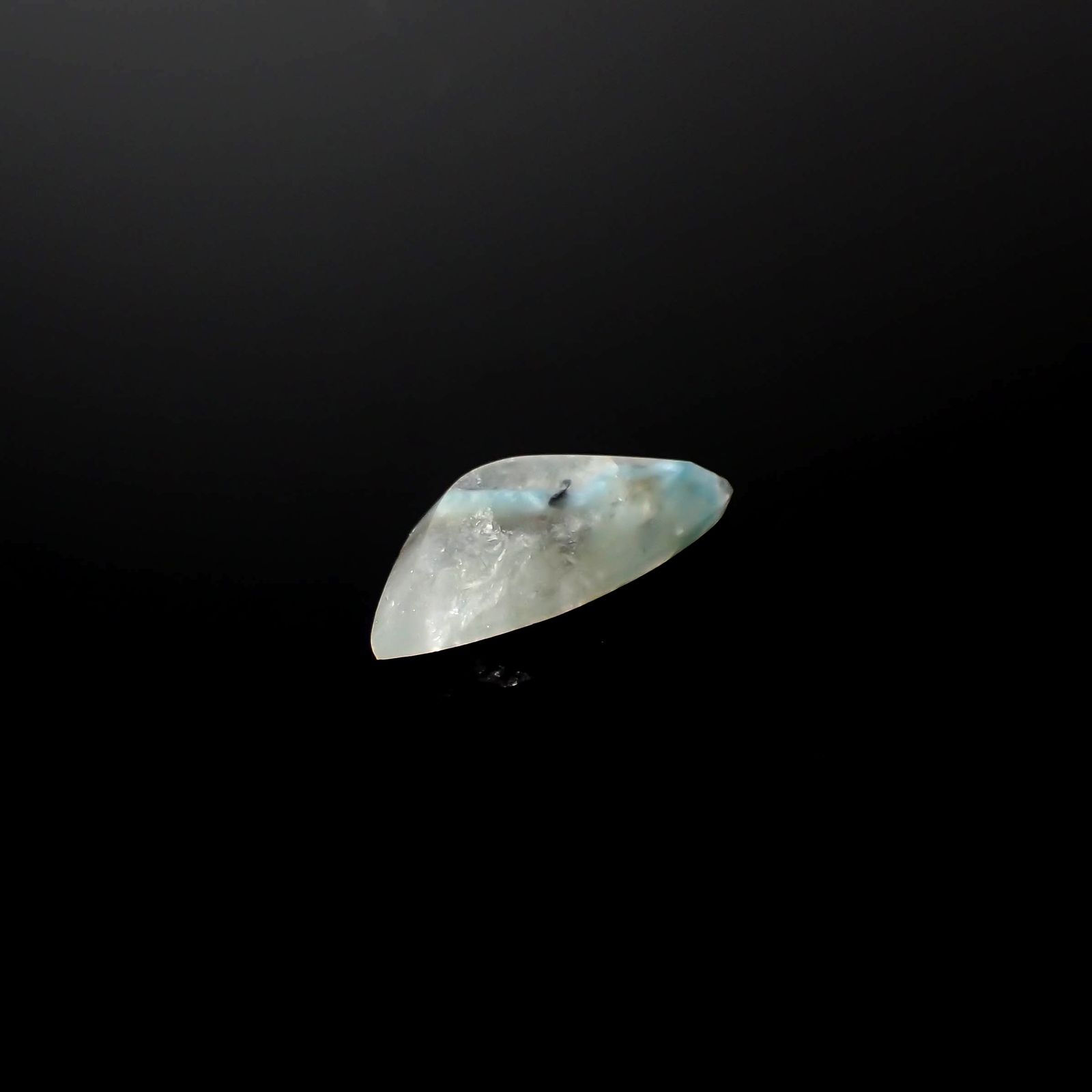 ◇フリーフォーム◇パライバクォーツ ブラジル産 4.32ct[240527409]19.3x8.7mm前後