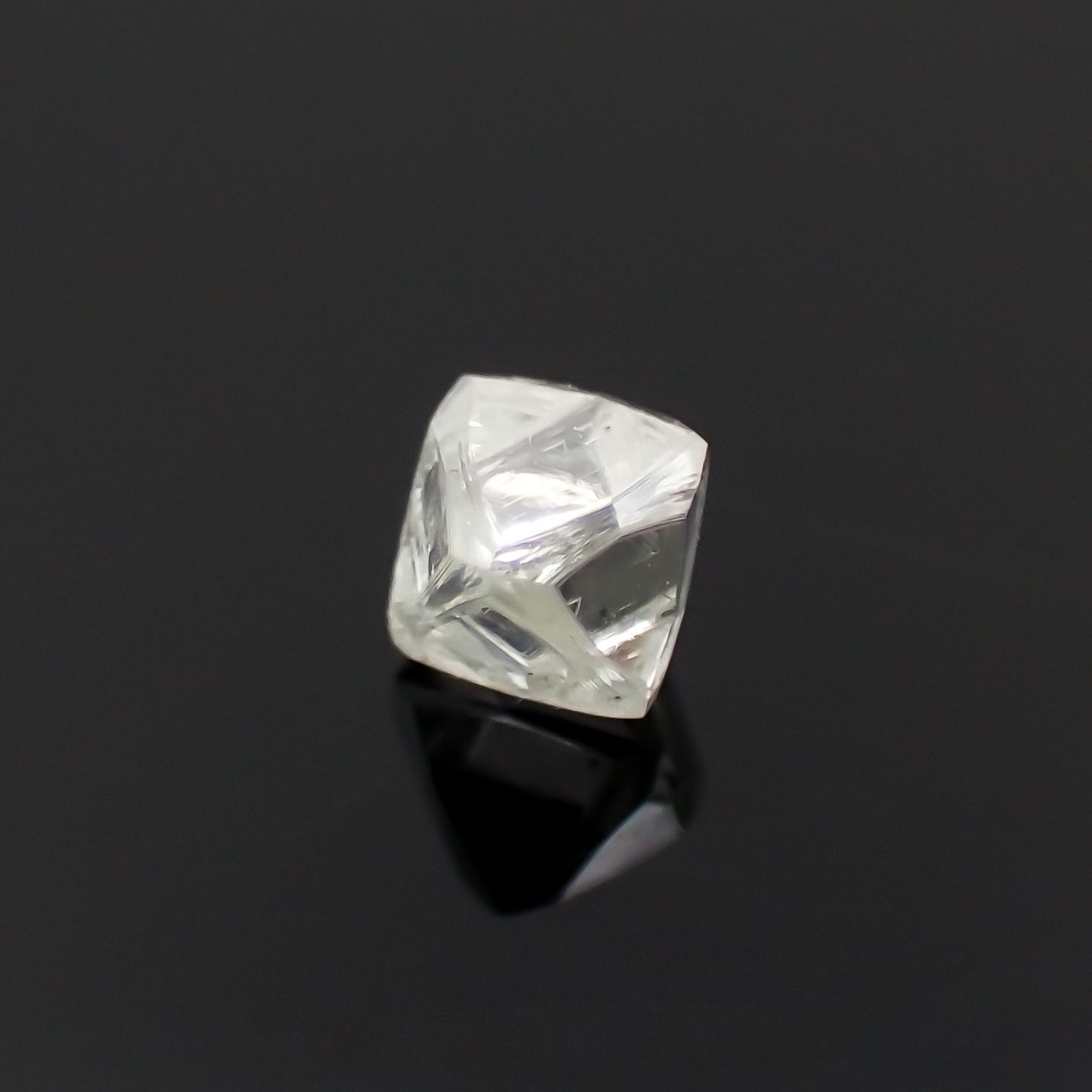 ソーヤブルダイヤモンド 原石(宝石名ダイアモンド) 0.193ct ソ付