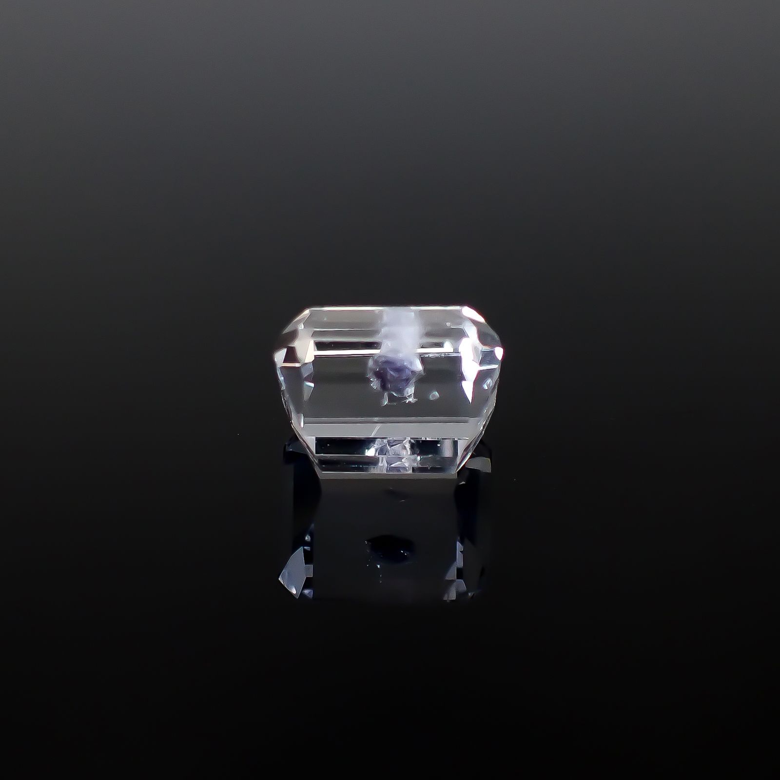 フローライトインクォーツ マダガスカル産 4.80ct [250329949]10.1x8.4mm前後