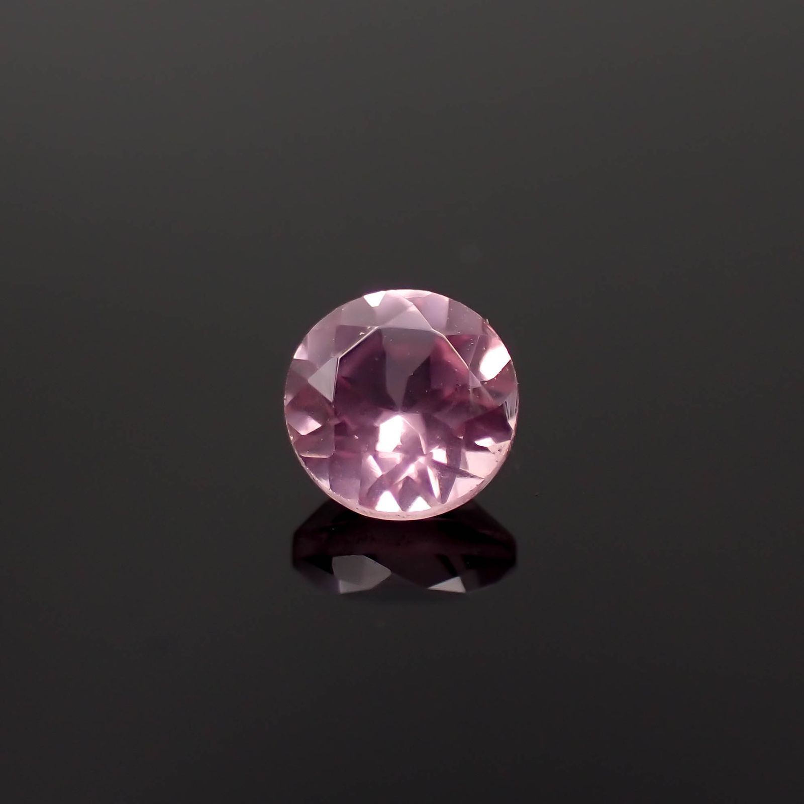 シルキーピンクスピネル タンザニア産 0.48ct [230421576]4.4x4.4mm前後