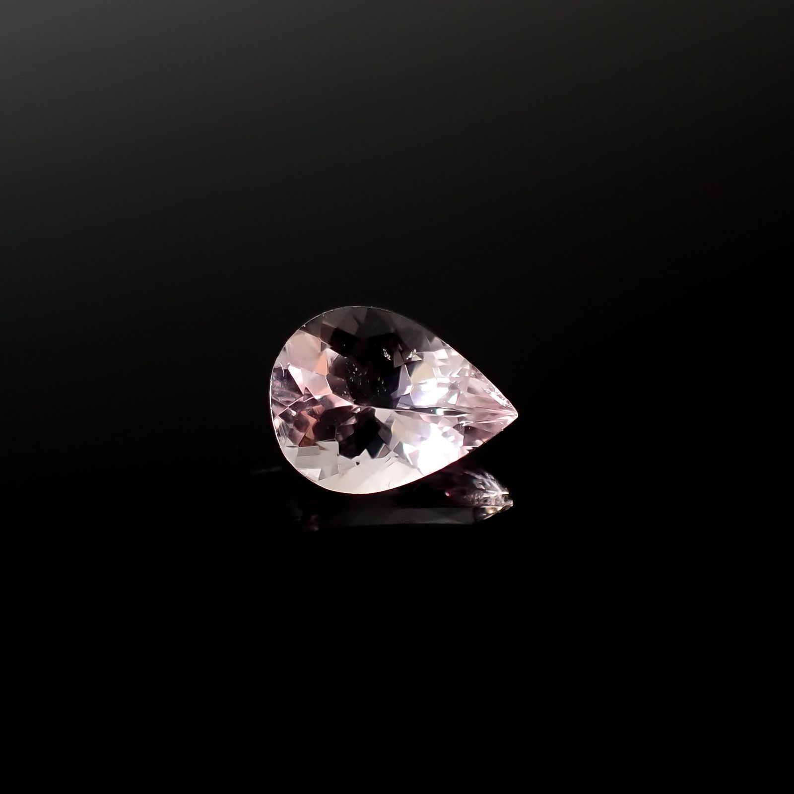 モルガナイト ナイジェリア産 0.84ct[240427162]7.6x5.8mm前後