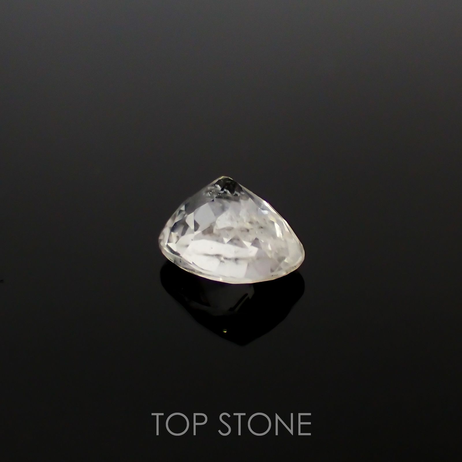 フェナカイト(宝石名フェナカイト)ロシア産 1.33ct 識別済[220515732]7.8x6.2mm前後