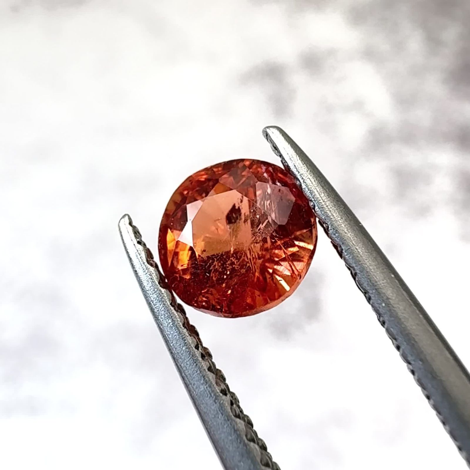 三つの願いを叶える石・トリプライト｜オレンジカラーの希少宝石を徹底