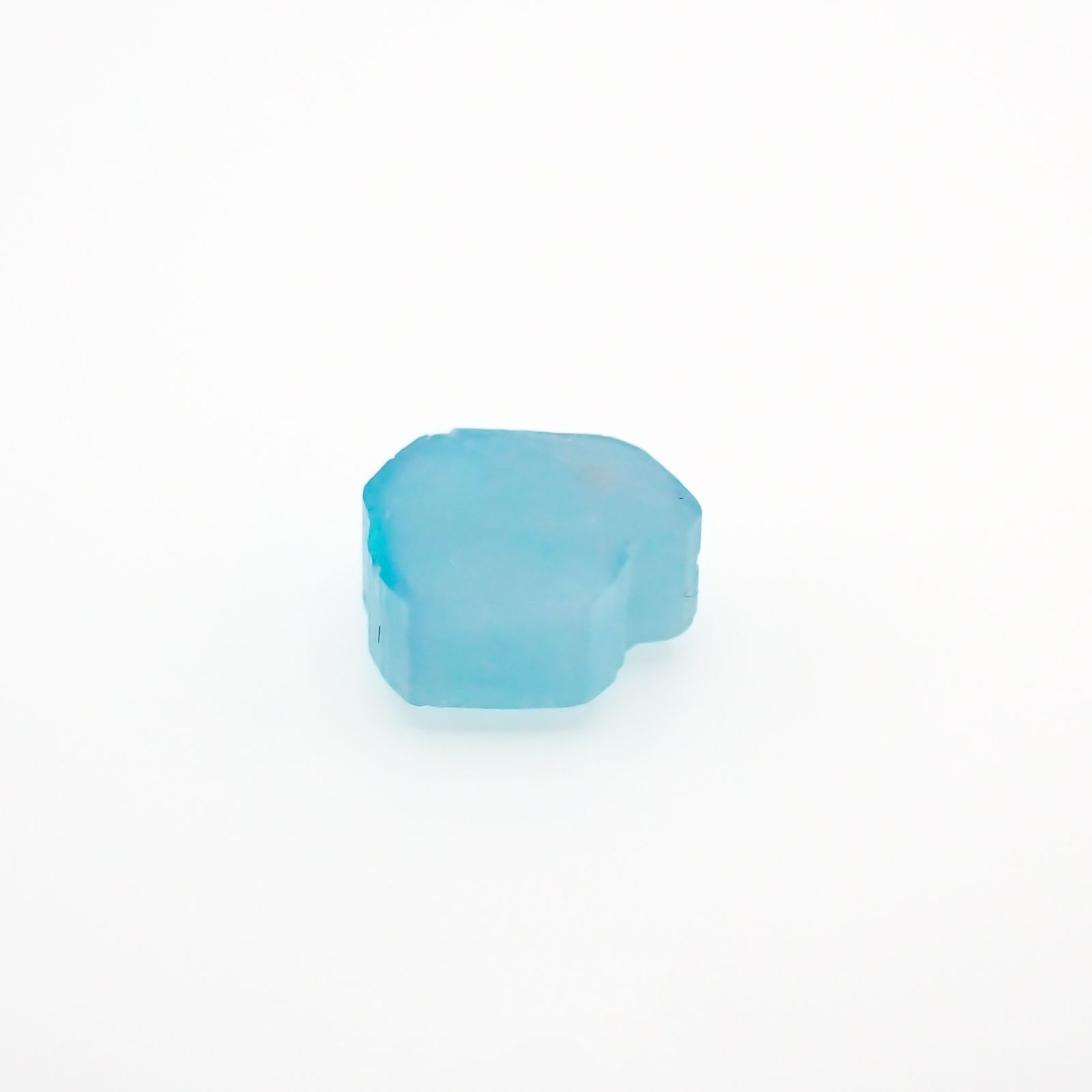 パライバトルマリン 原石スライス ブラジル・パライバ州バターリャ鉱山産 1.55ct[220616496]6.8x7.1mm前後