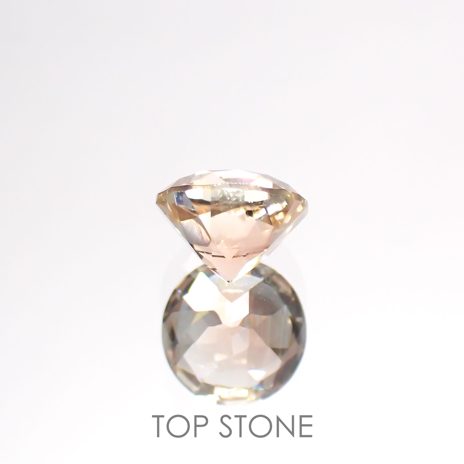 オレゴンサンストーン(宝石名ラブラドライト) アメリカ・オレゴン州産 0.77ct 識別済[21018886]5.9×5.9mm前後