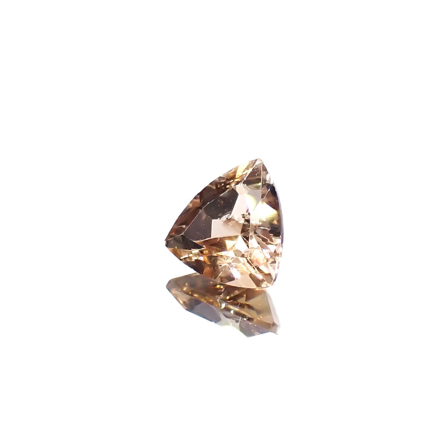 アキシナイト(宝石名アキシナイト)パキスタン産 0.73ct 識別済[231224650]6.2x6.2mm前後