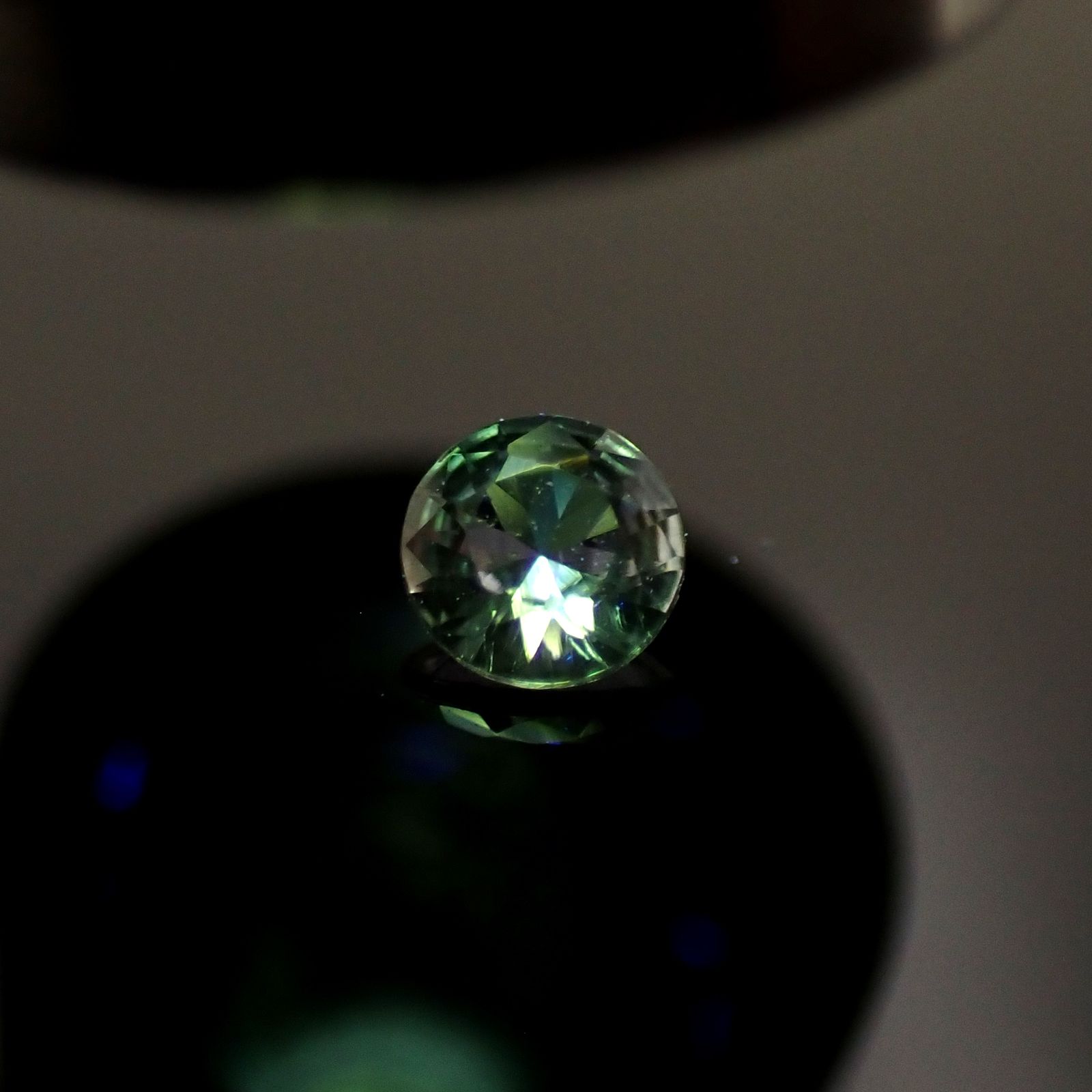 ブルーコーネルピン タンザニア産 0.096ct[240225903]2.9x2.9mm前後