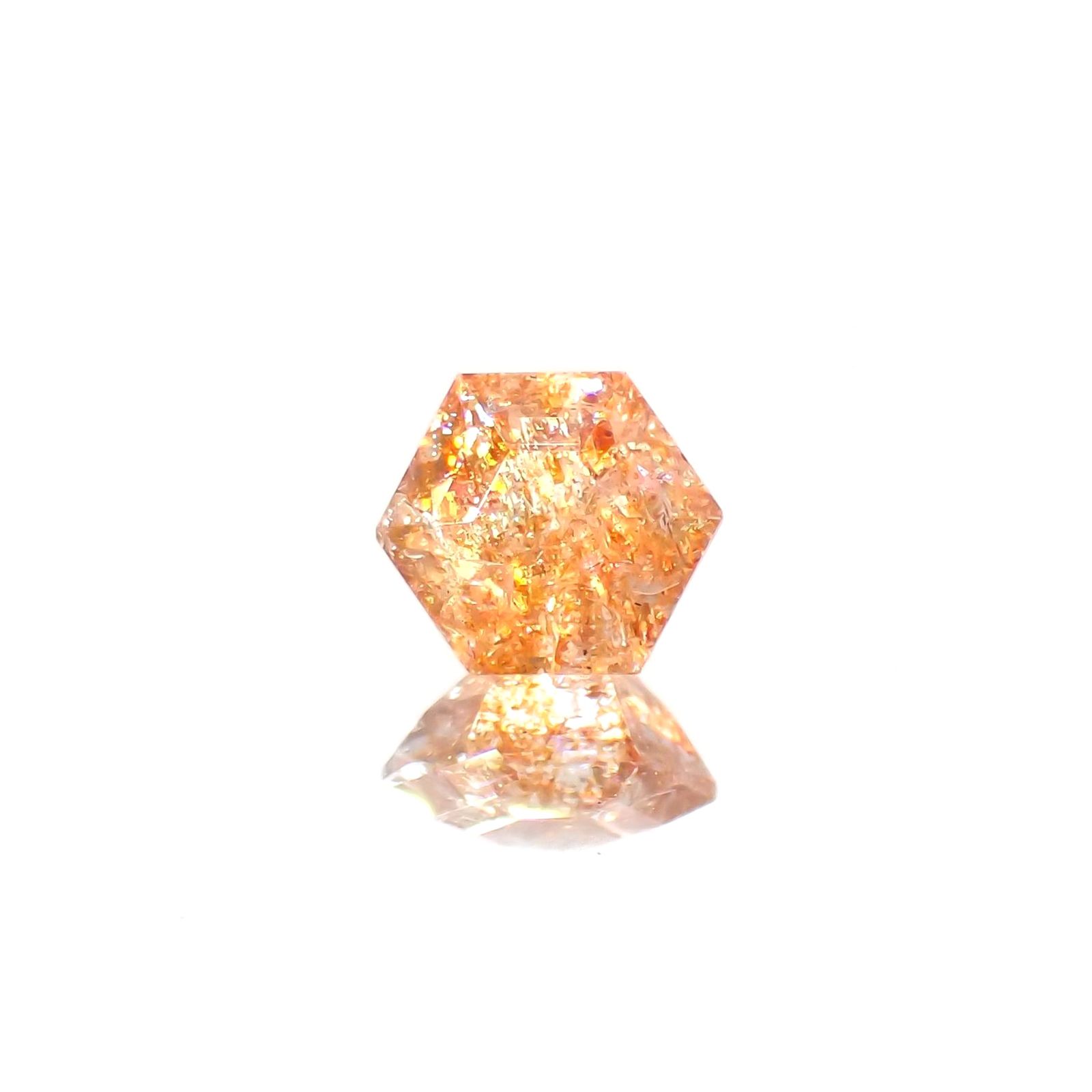 ◇ヘキサゴンカット◇イリュージョンサンストーンイリュージョンサンストーン タンザニア産 0.62ct / 5.2x5.1mm前後 [230320959]