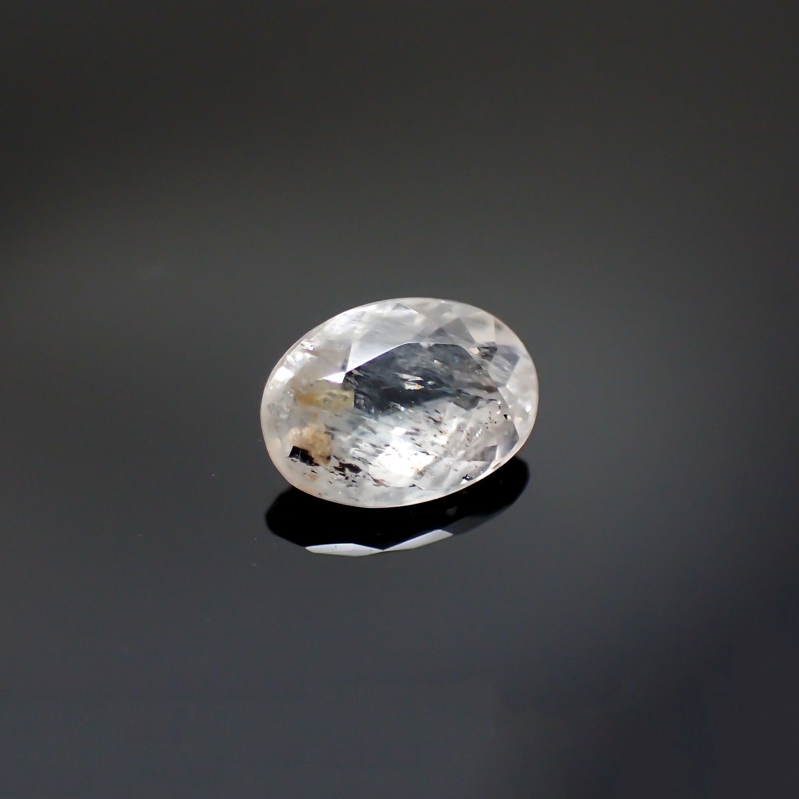 ユークレース(宝石名ユークレース)ブラジル産 0.838ct ソ付(彩珠)[230522044]7.3x5.3mm前後