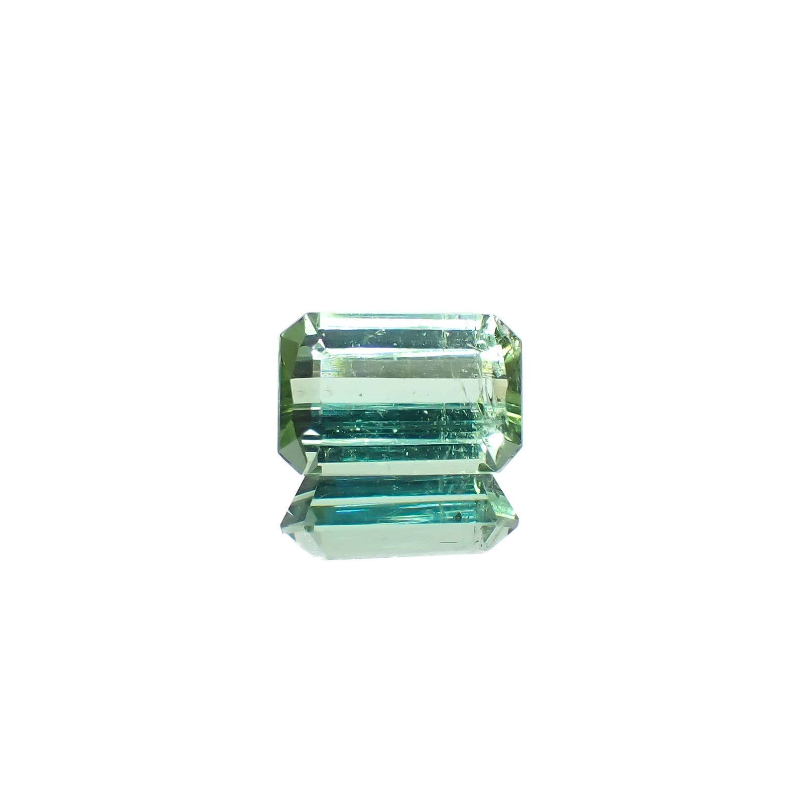 グリーントルマリン(宝石名トルマリン)アフガニスタン産 1.08ct 識別済[240527793]7.3x4.9mm前後