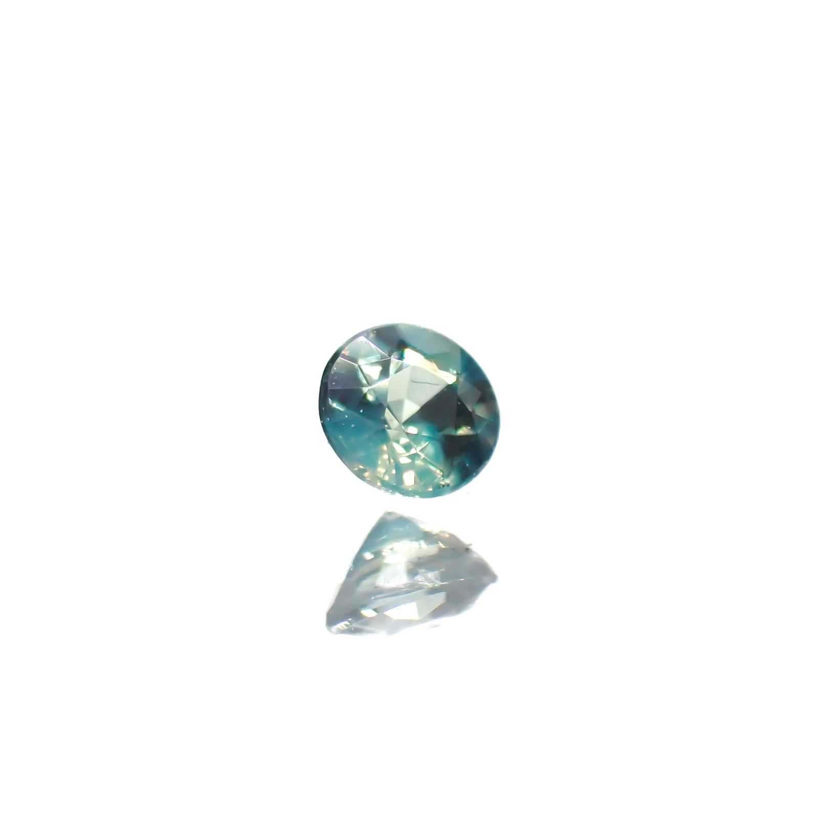 アレキサンドライト ブラジル産/EmeraldMains社製 0.079ct[240527630]2.6x2.6mm前後