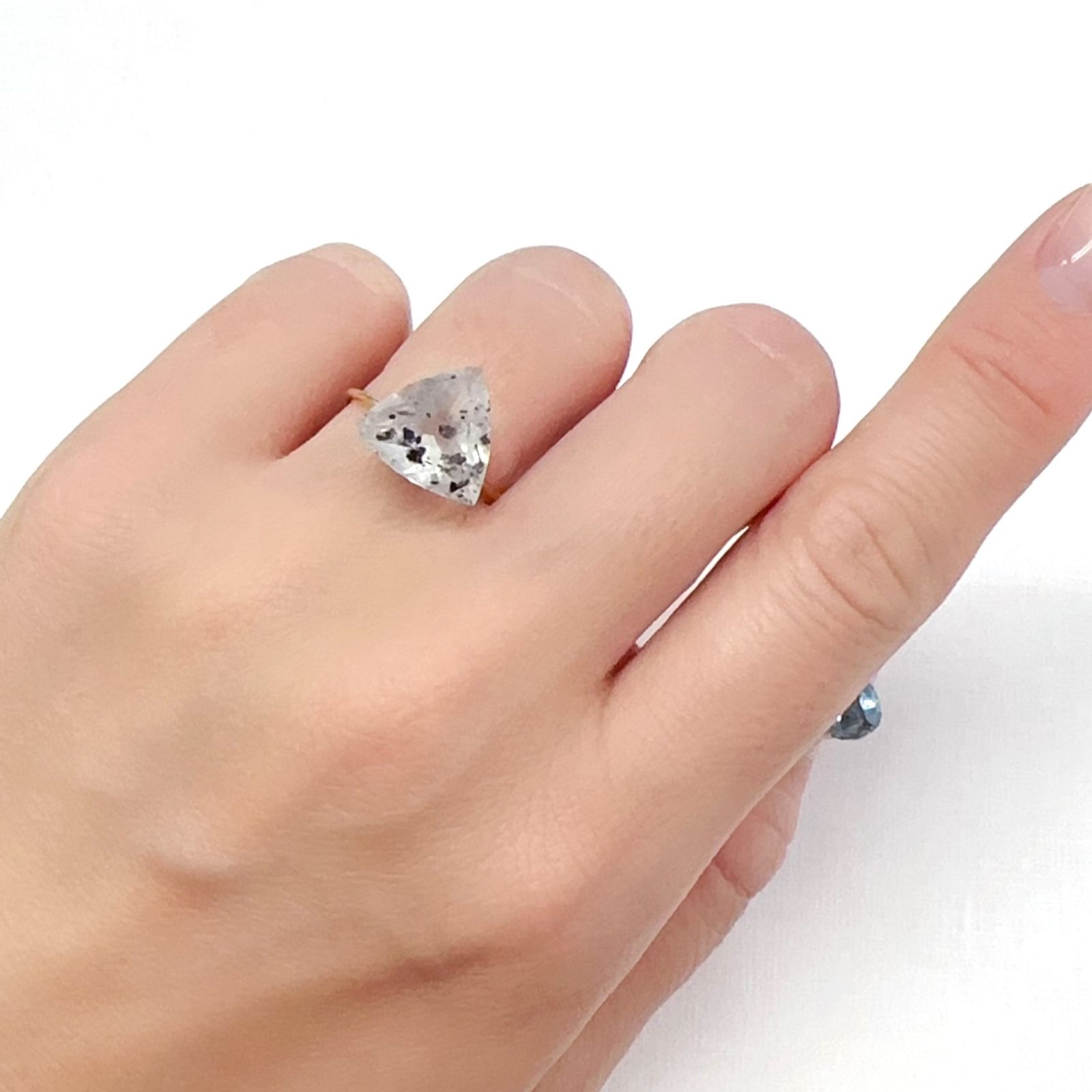 ジャガークォーツ タンザニア産 4.11ct[240427076]11.9x11.8mm前後