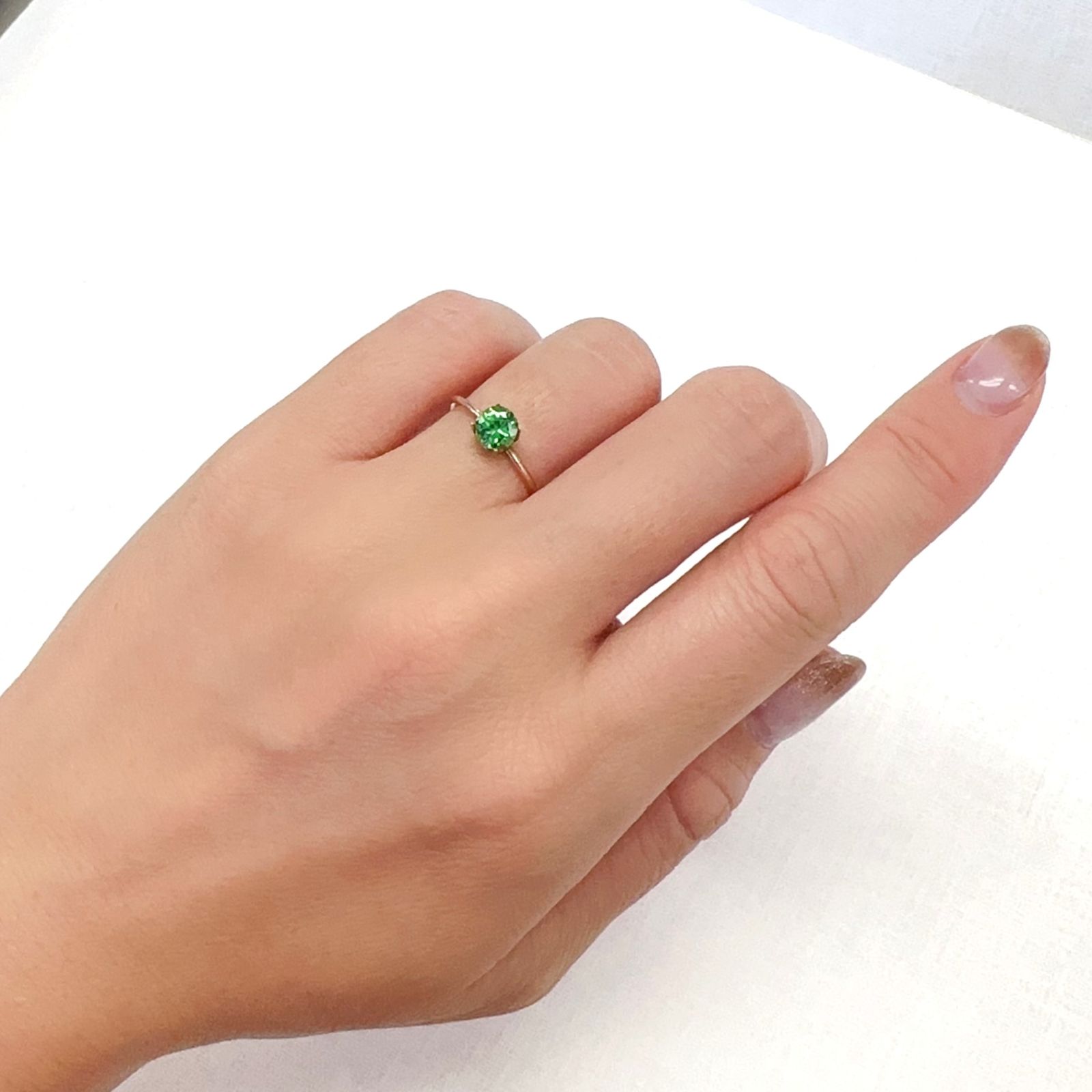 ツァボライト タンザニア産 0.57ct[231023563]5.3x5.2mm前後